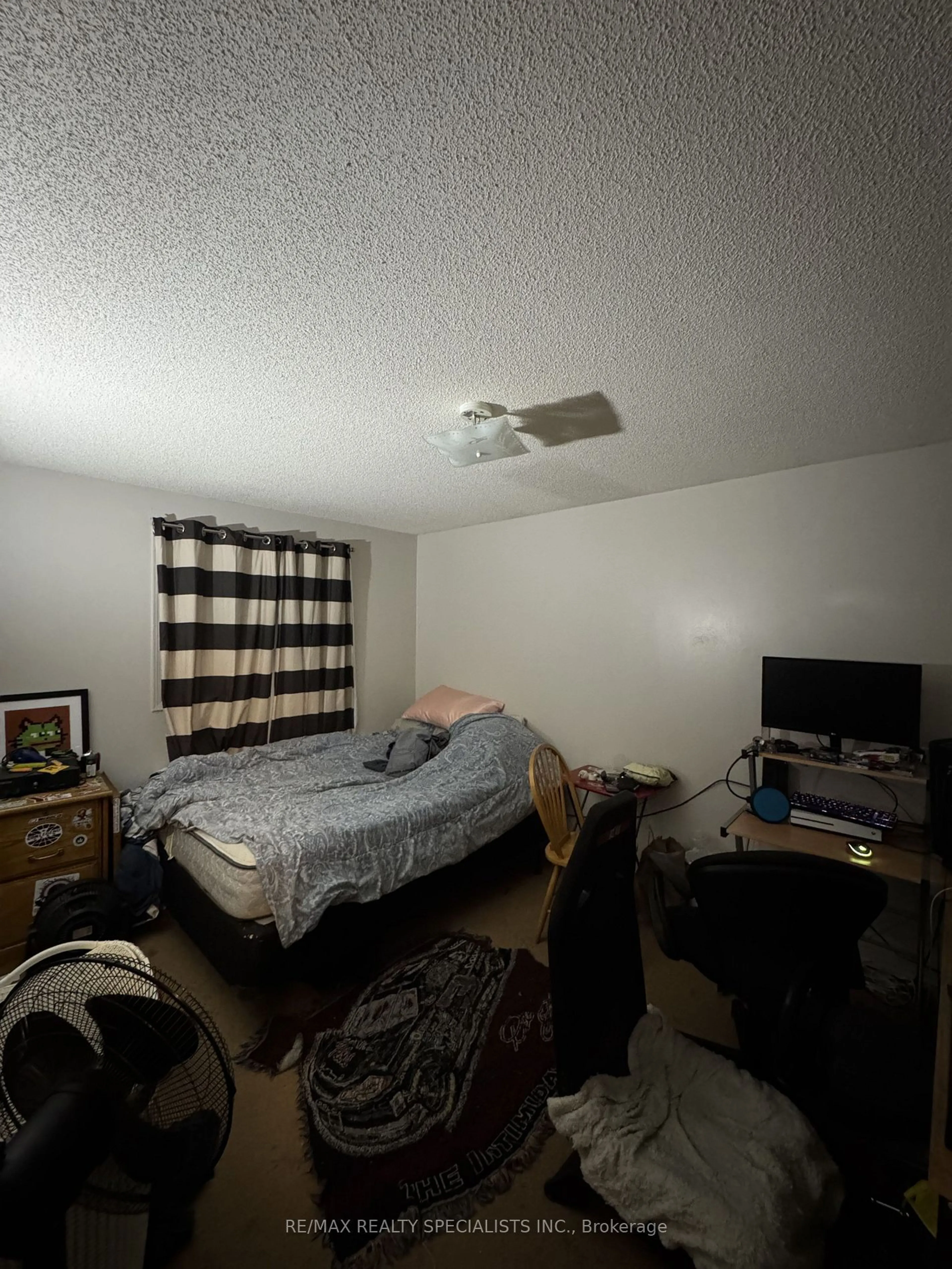 A pic of a room, unknown floor for 60 Ambler Bay, Barrie Ontario L4M 7A6