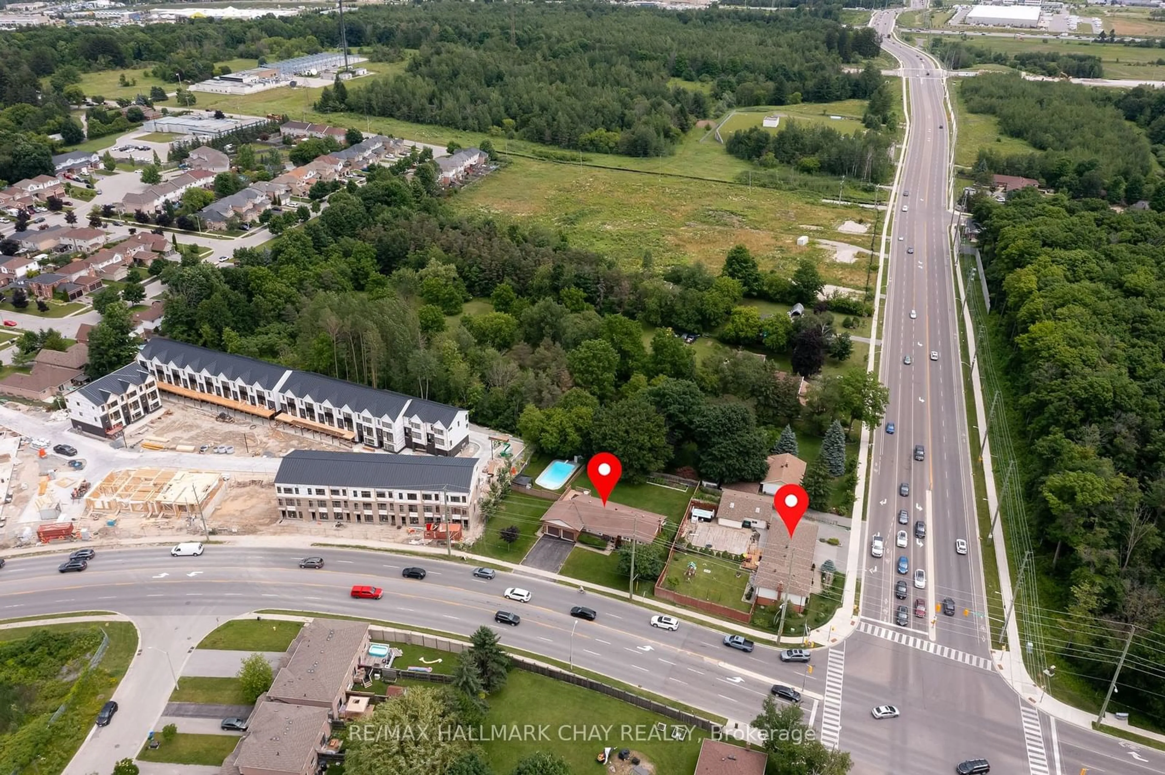 A pic from exterior of the house or condo, the street view for 351 Veterans Dr, Barrie Ontario L4N 9J6