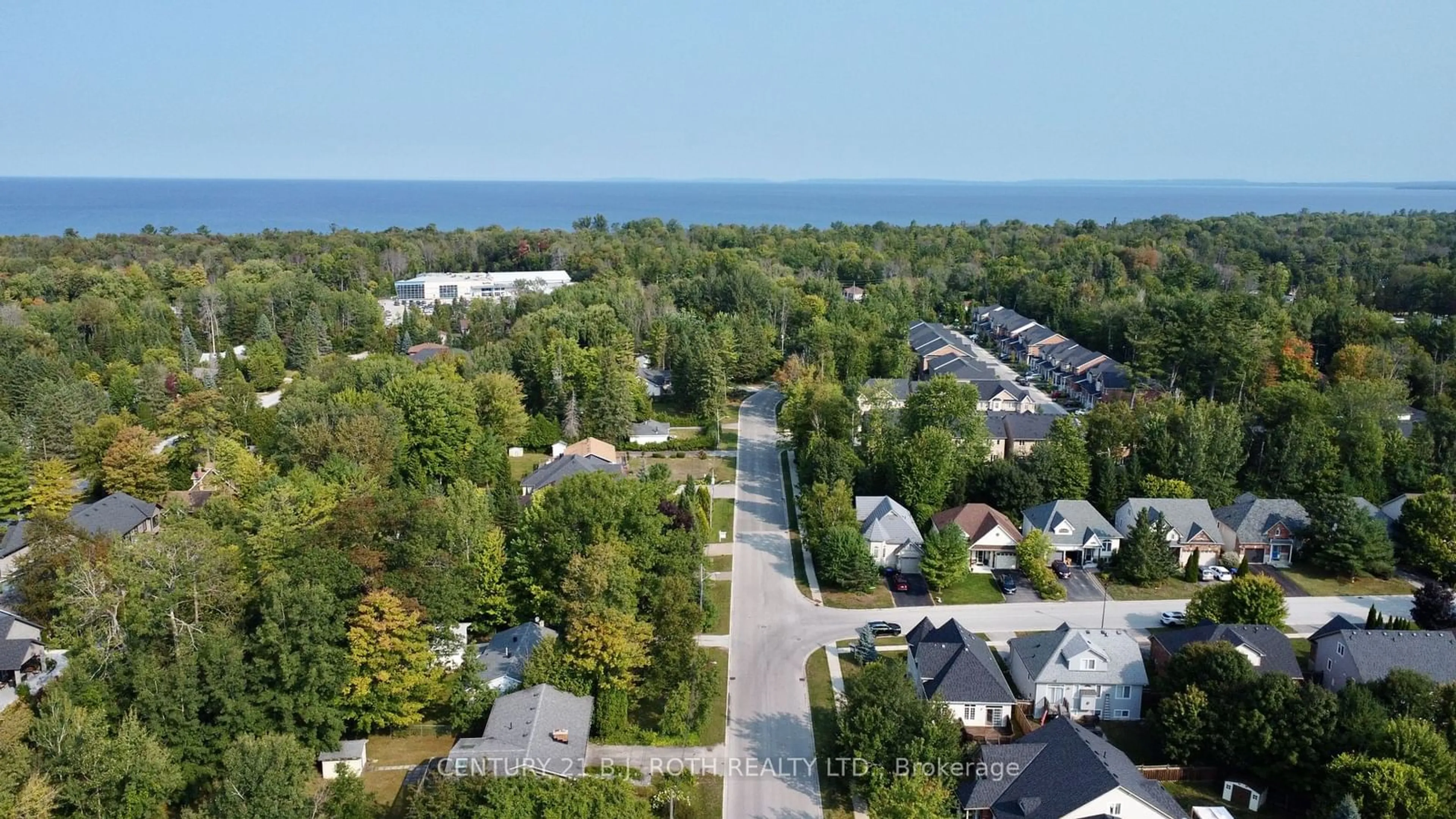 A pic from exterior of the house or condo, the street view for 1 Cardinal Way, Wasaga Beach Ontario L9Z 3B6