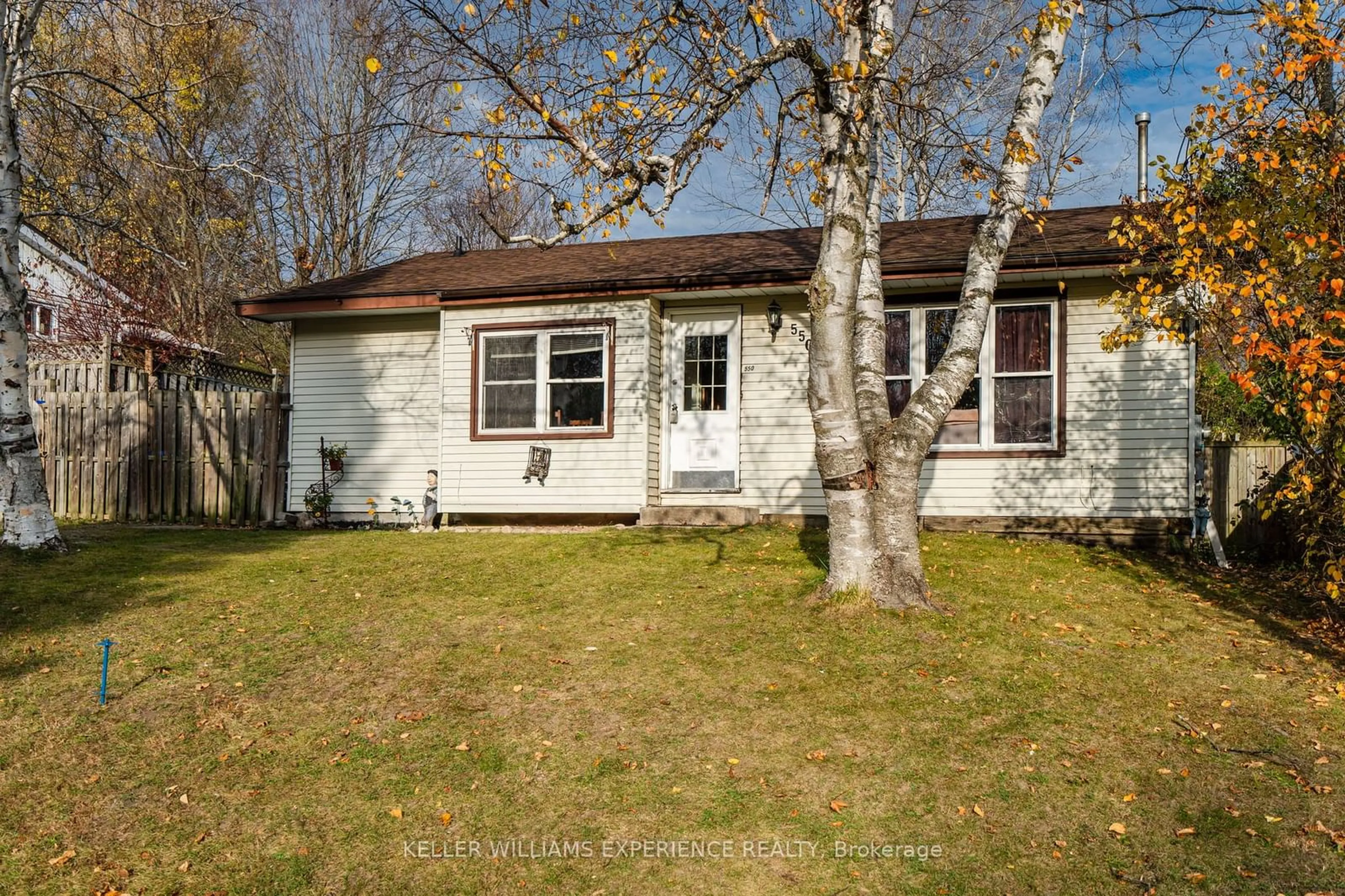 Frontside or backside of a home, cottage for 550 Camilla St, Tay Ontario L0K 1R0