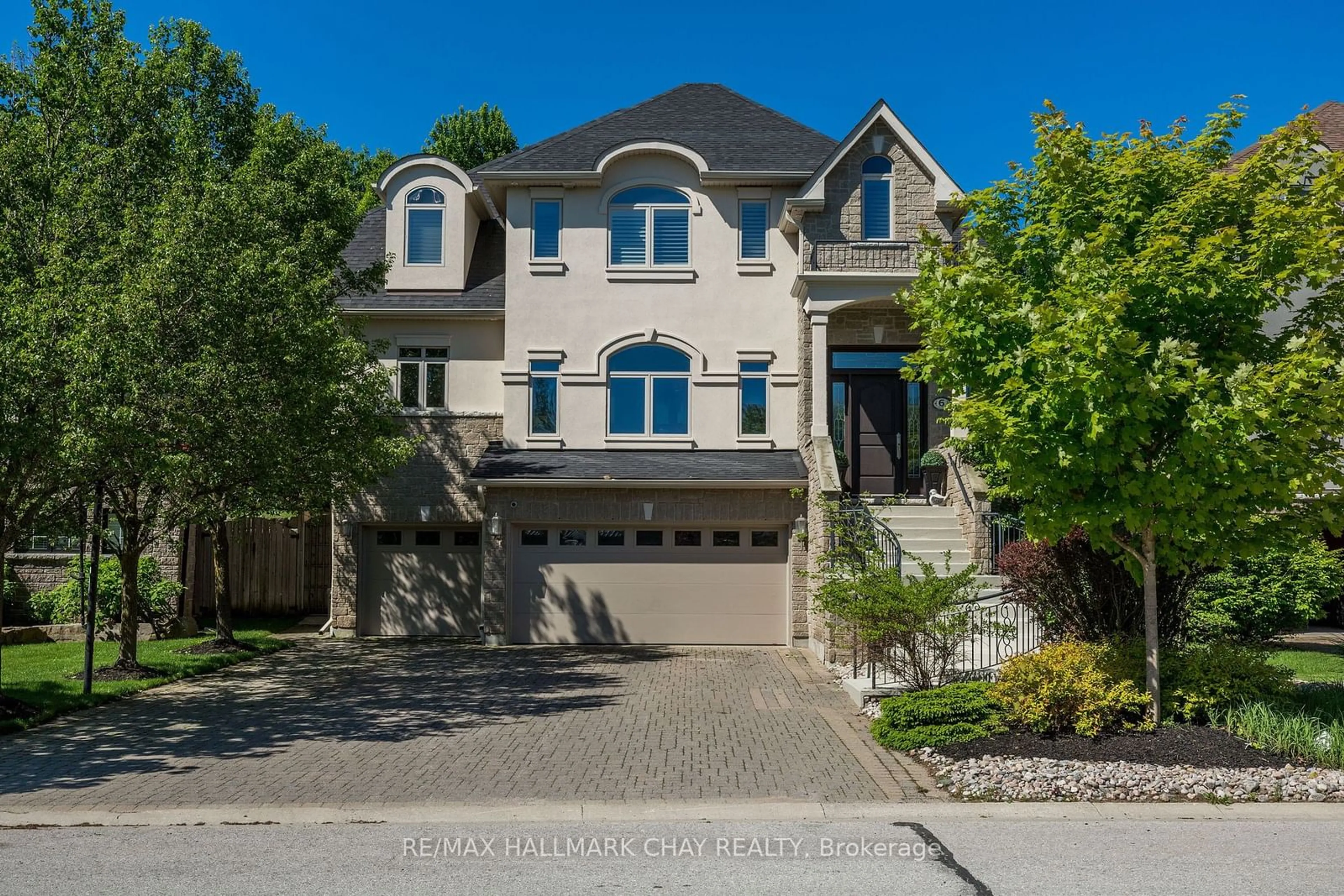 Frontside or backside of a home, the street view for 6 Orsi Crt, Barrie Ontario L4N 0C7