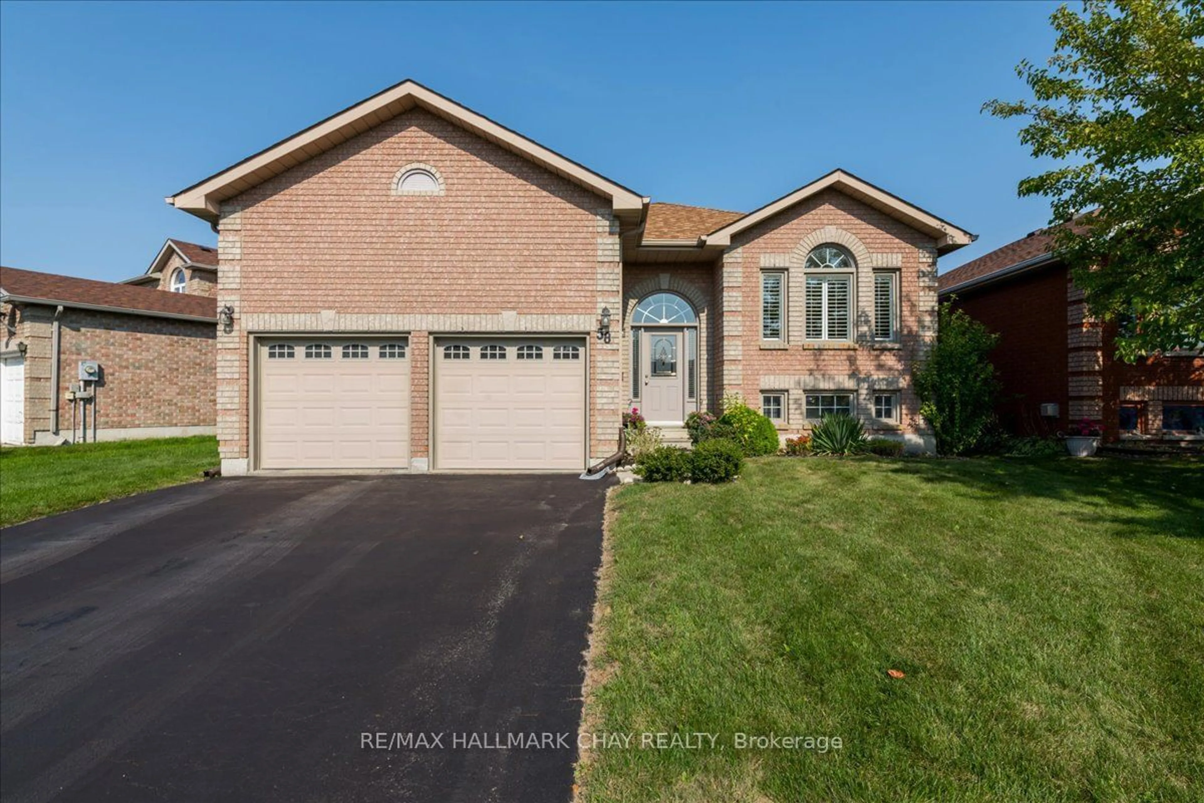 Frontside or backside of a home, the street view for 58 Mapleton Ave, Barrie Ontario L4N 7L7