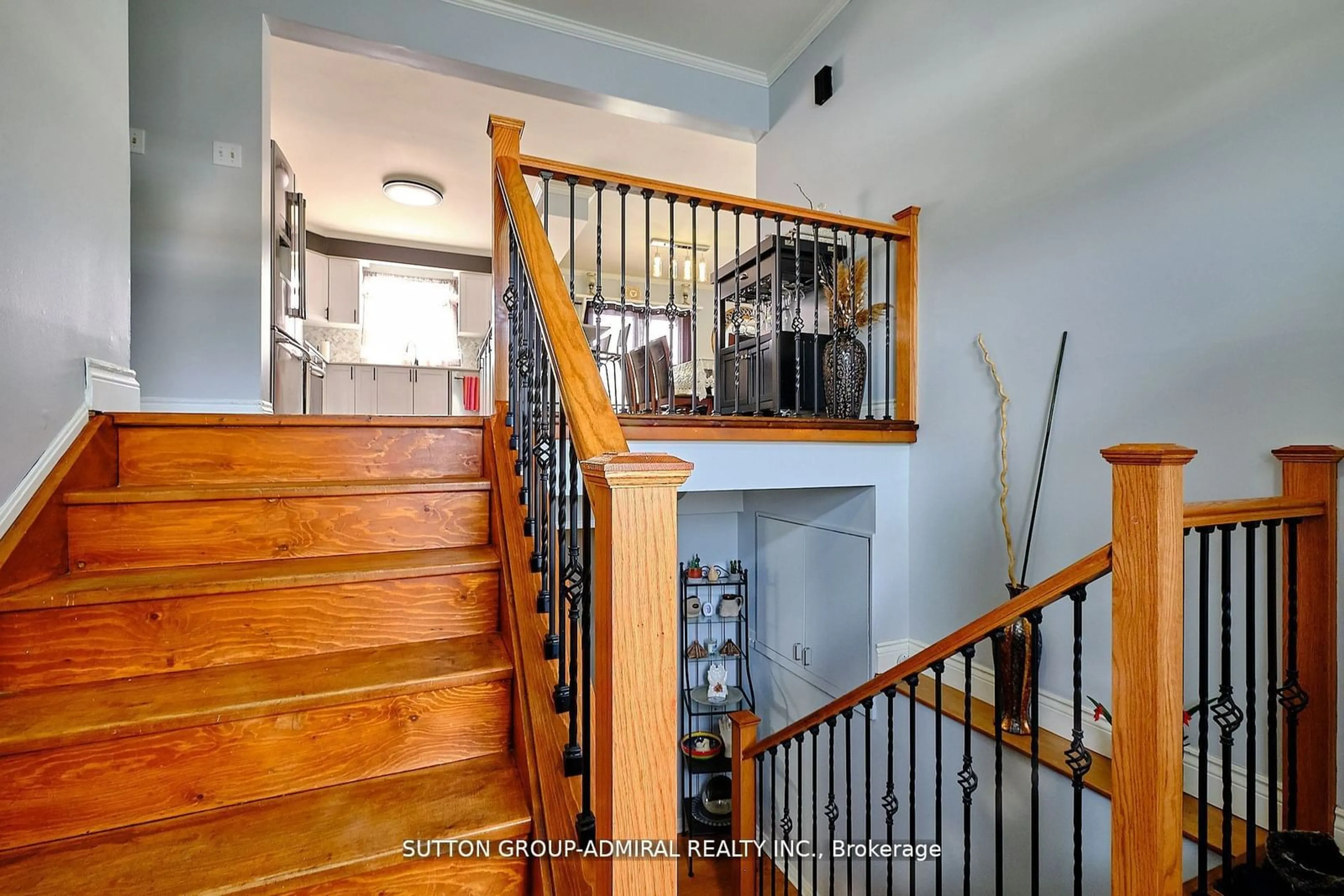 Stairs for 20 Wasaga Sands Dr, Wasaga Beach Ontario L9Z 1J6