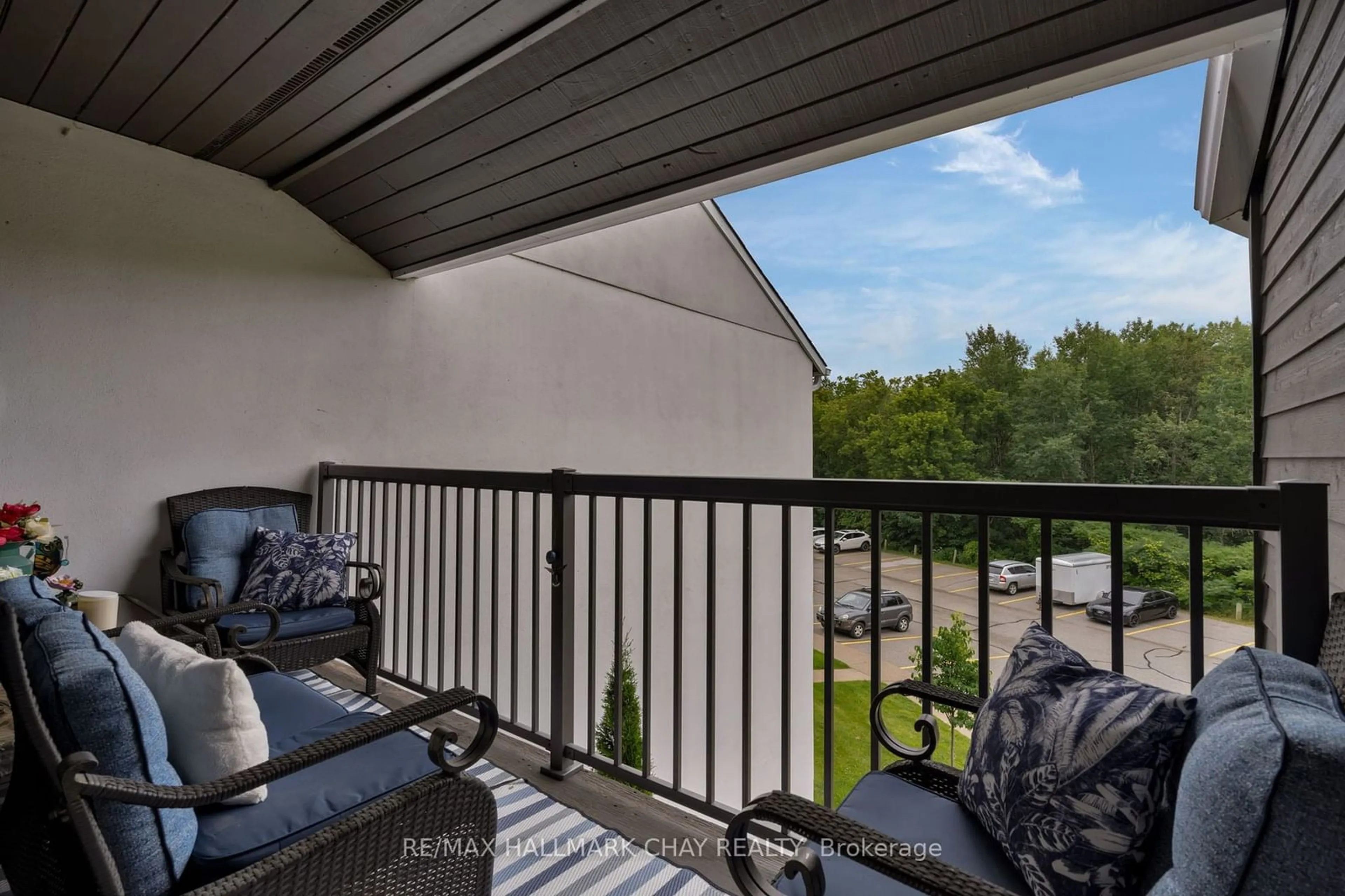 Balcony in the apartment, the fenced backyard for 1102 Horseshoe Valley Rd #303, Oro-Medonte Ontario L4M 4Y8