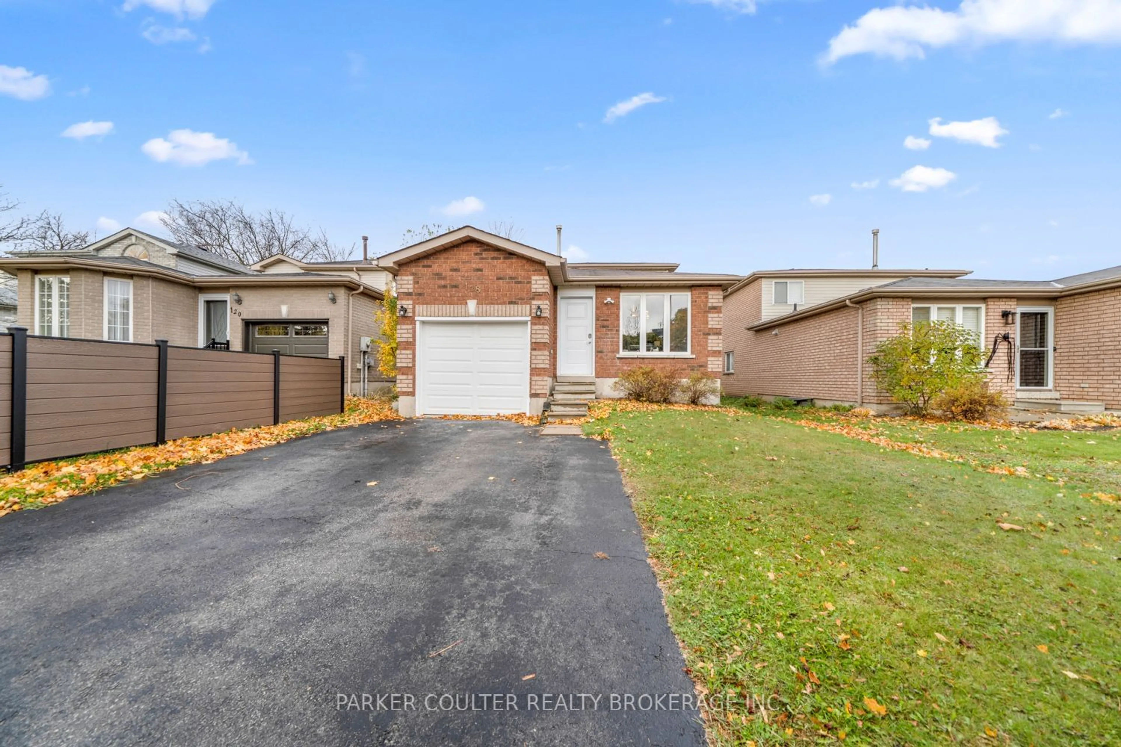 Frontside or backside of a home, the street view for 118 Churchland Dr, Barrie Ontario L4N 8N8