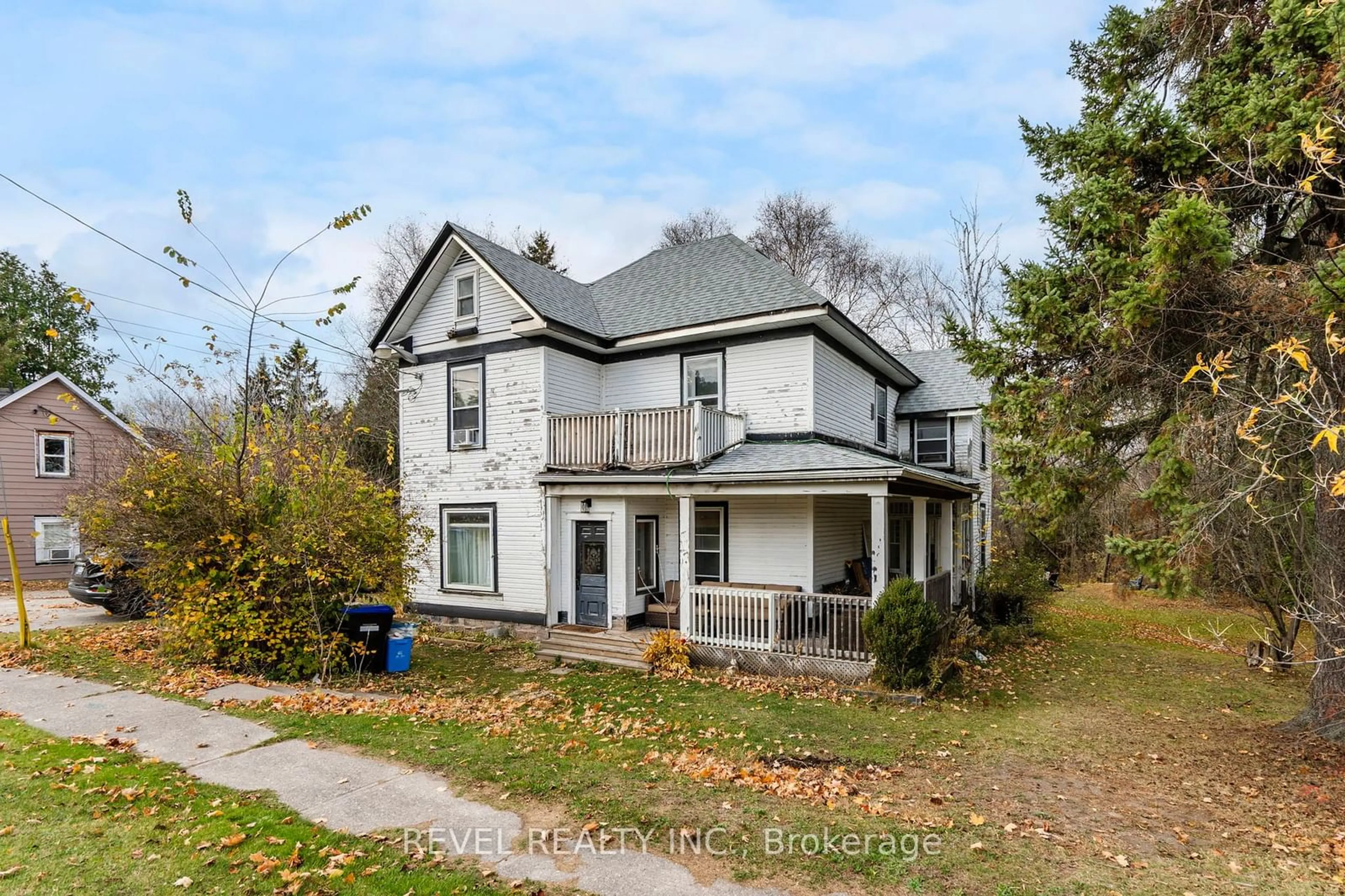 Frontside or backside of a home, cottage for 38 Richard St, Tay Ontario L0K 2A0