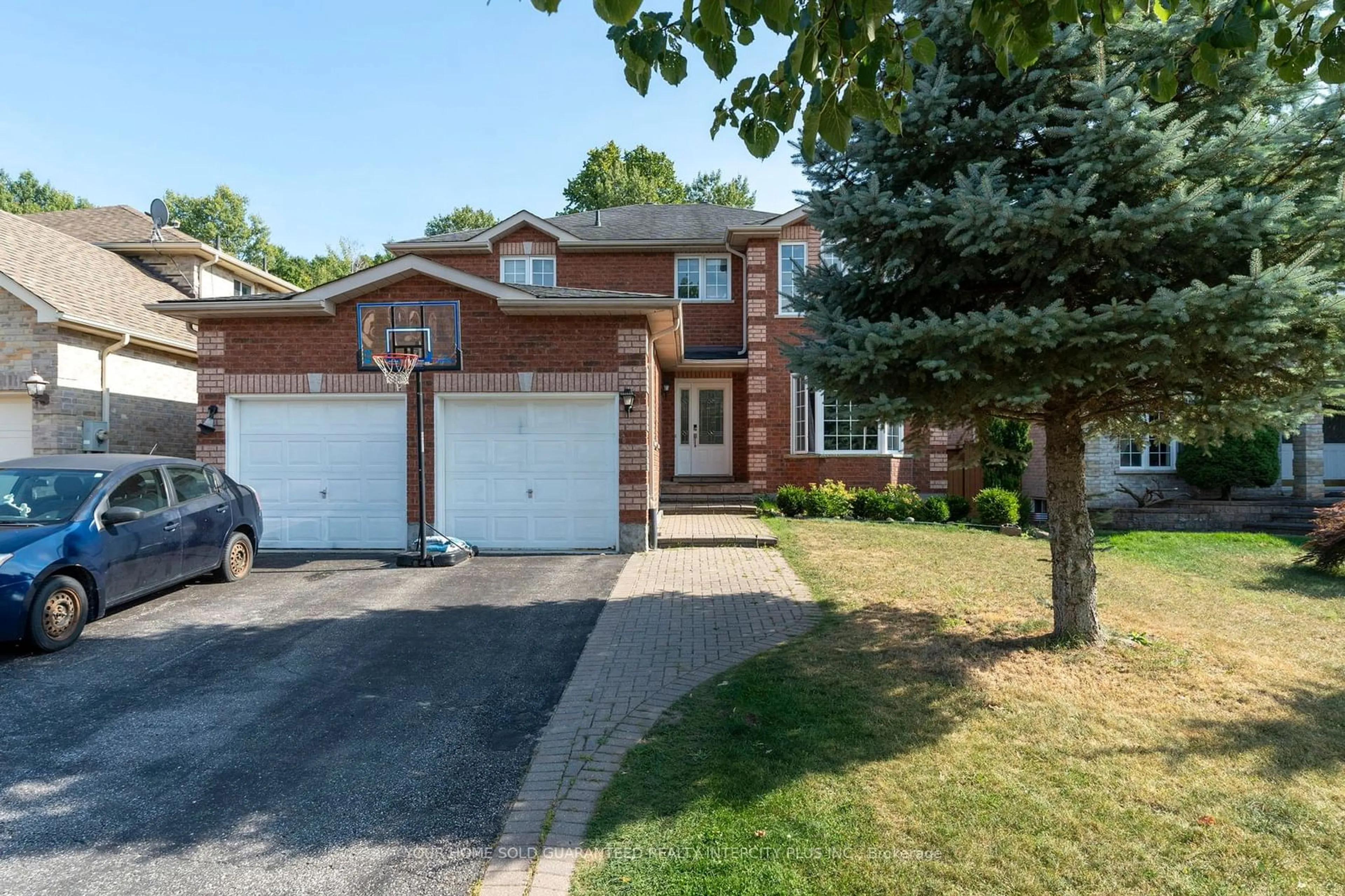 Frontside or backside of a home, the street view for 31 Grant's Way, Barrie Ontario L4N 0J4