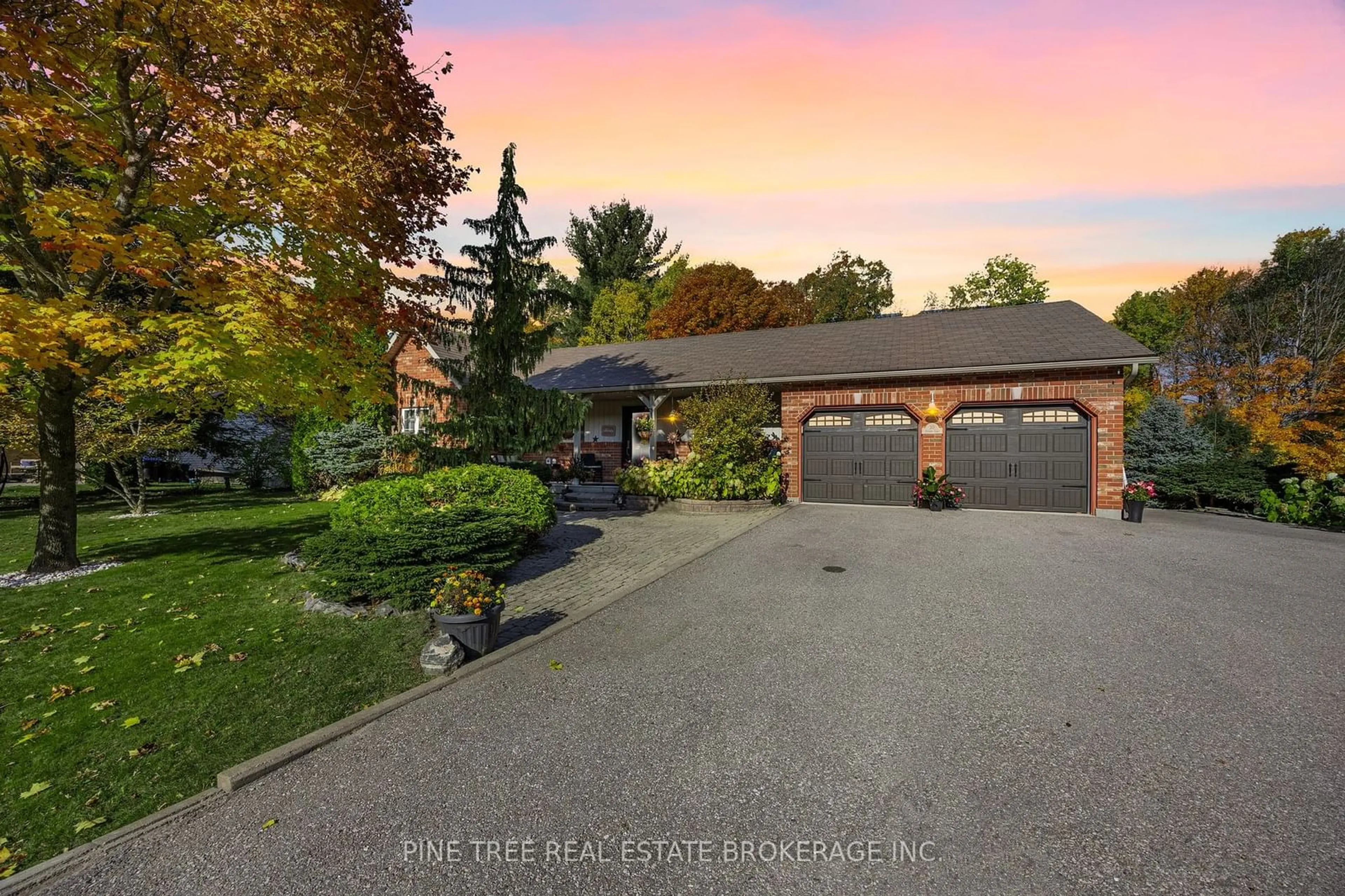 Frontside or backside of a home, the street view for 30 Hickory Lane, Oro-Medonte Ontario L0K 1E0