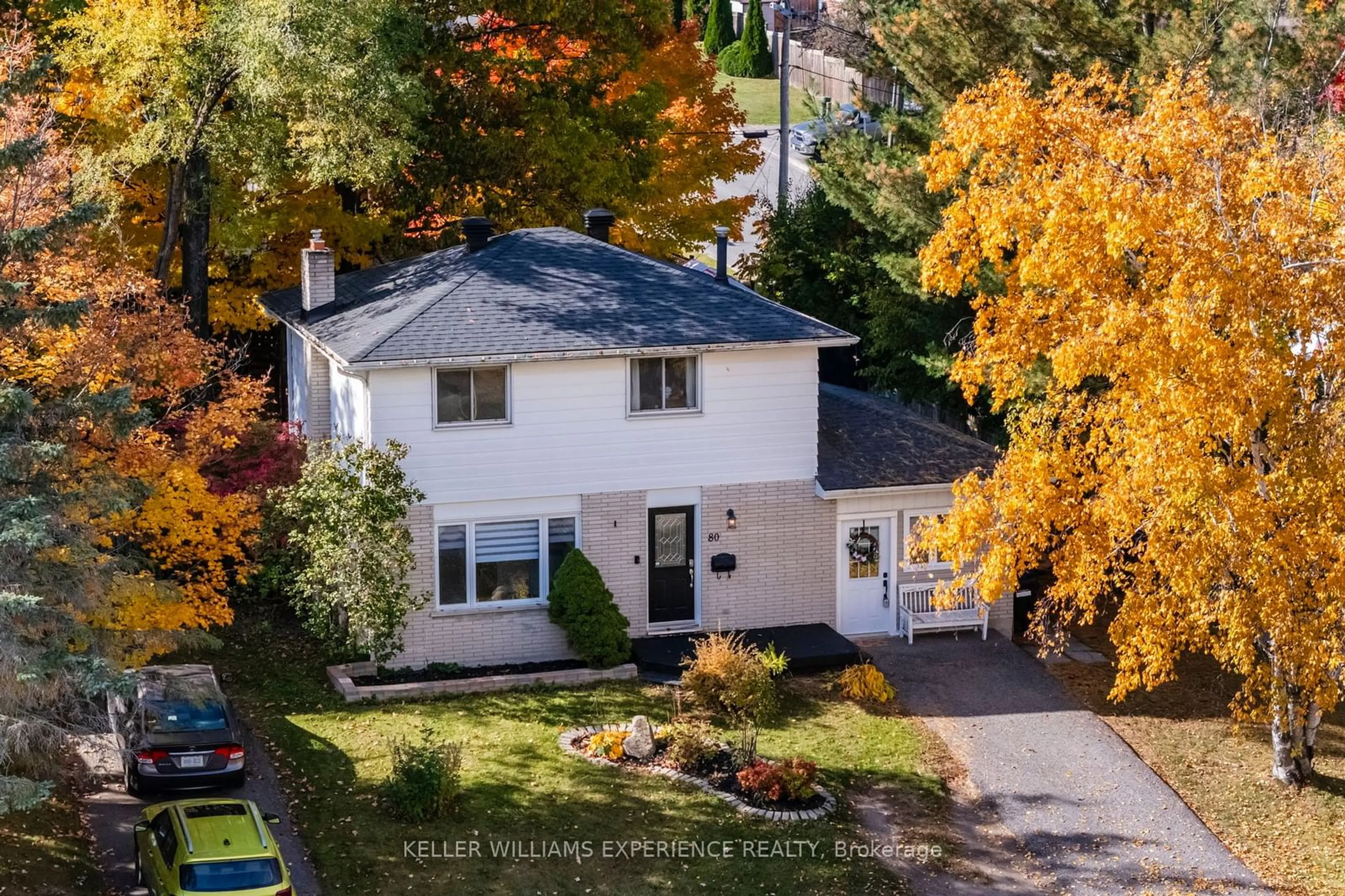 Frontside or backside of a home, cottage for 80 Woodland Dr, Midland Ontario L4R 4E1