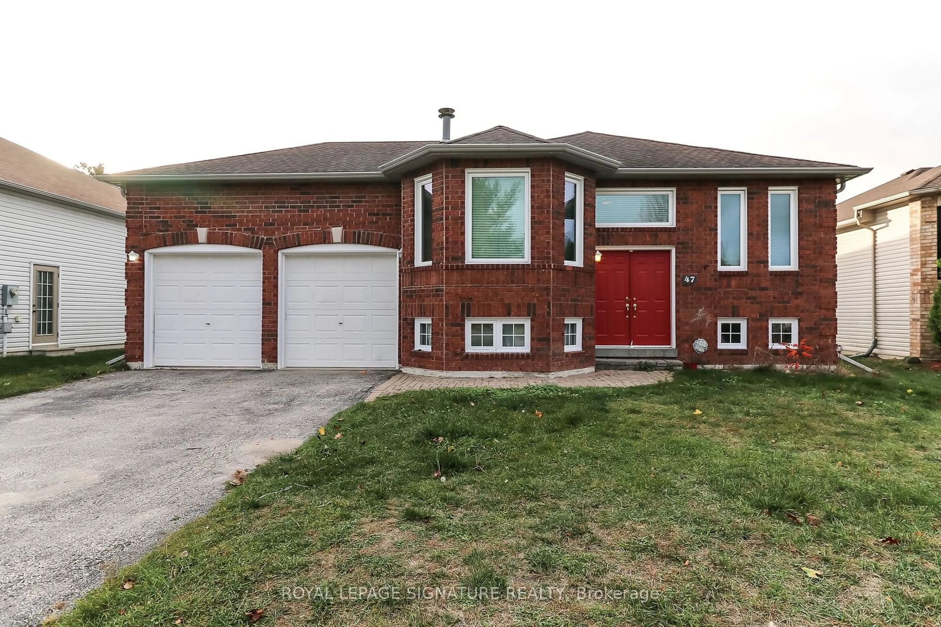 Home with brick exterior material for 47 Acorn Cres, Wasaga Beach Ontario L9Z 1L6