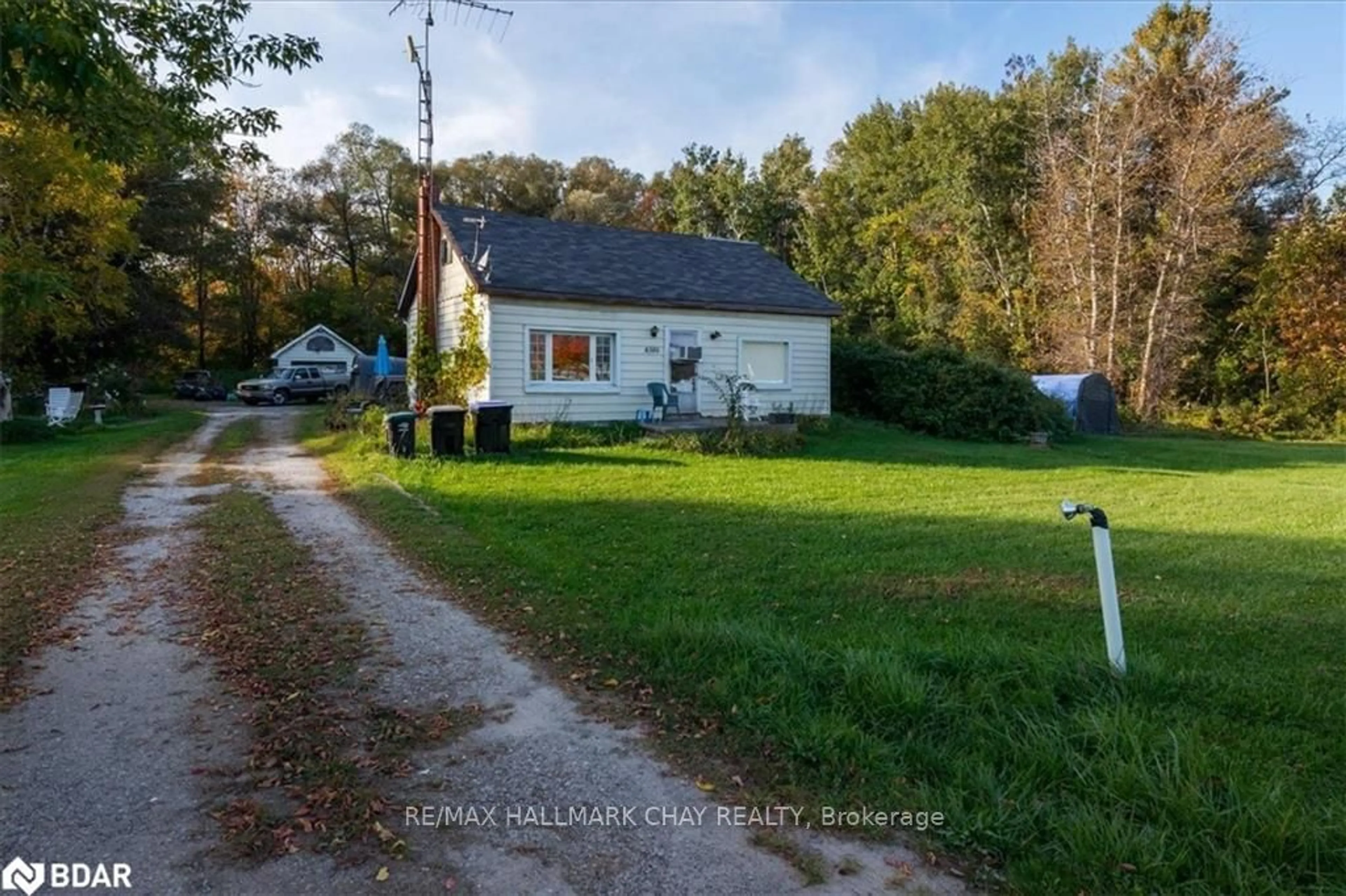 Frontside or backside of a home, cottage for 8380 Provincial Hwy 11, Severn Ontario L3V 6H3