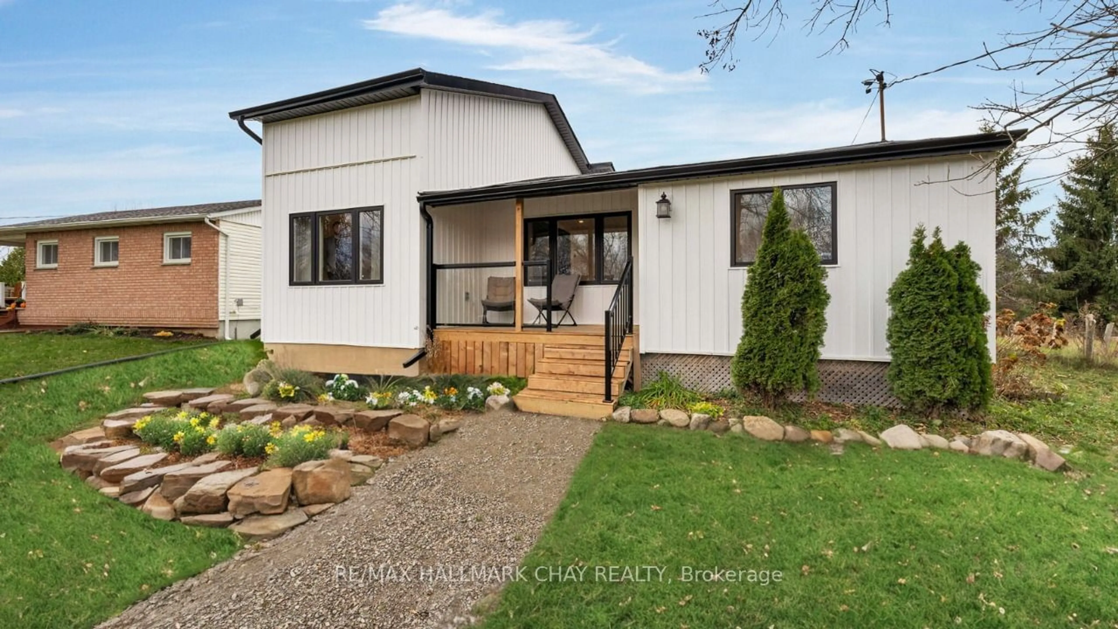 Frontside or backside of a home, cottage for 4173 Fountain Dr, Ramara Ontario L3V 6H7