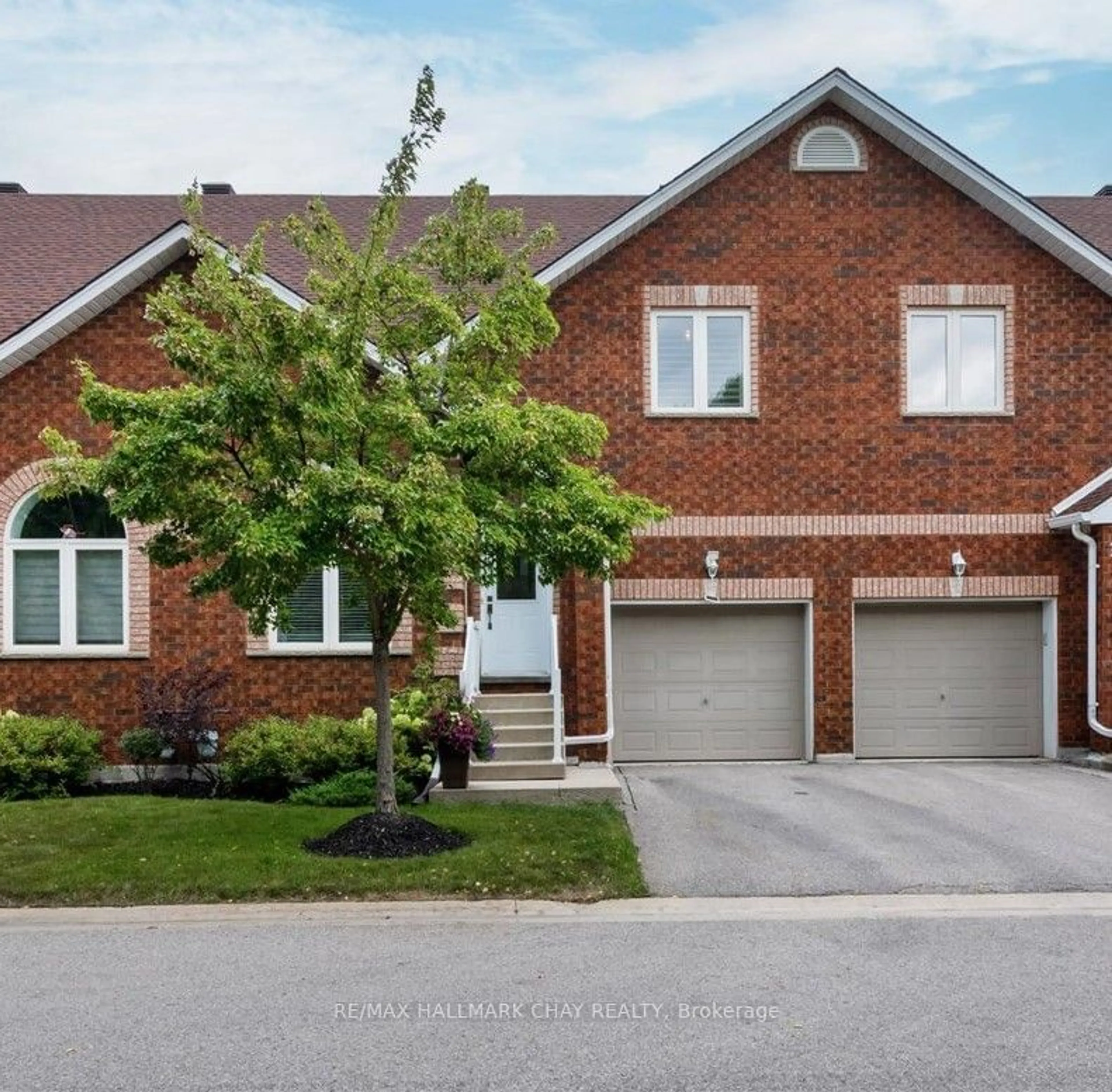 Home with brick exterior material for 358 Little Ave #19, Barrie Ontario L4N 2Z6