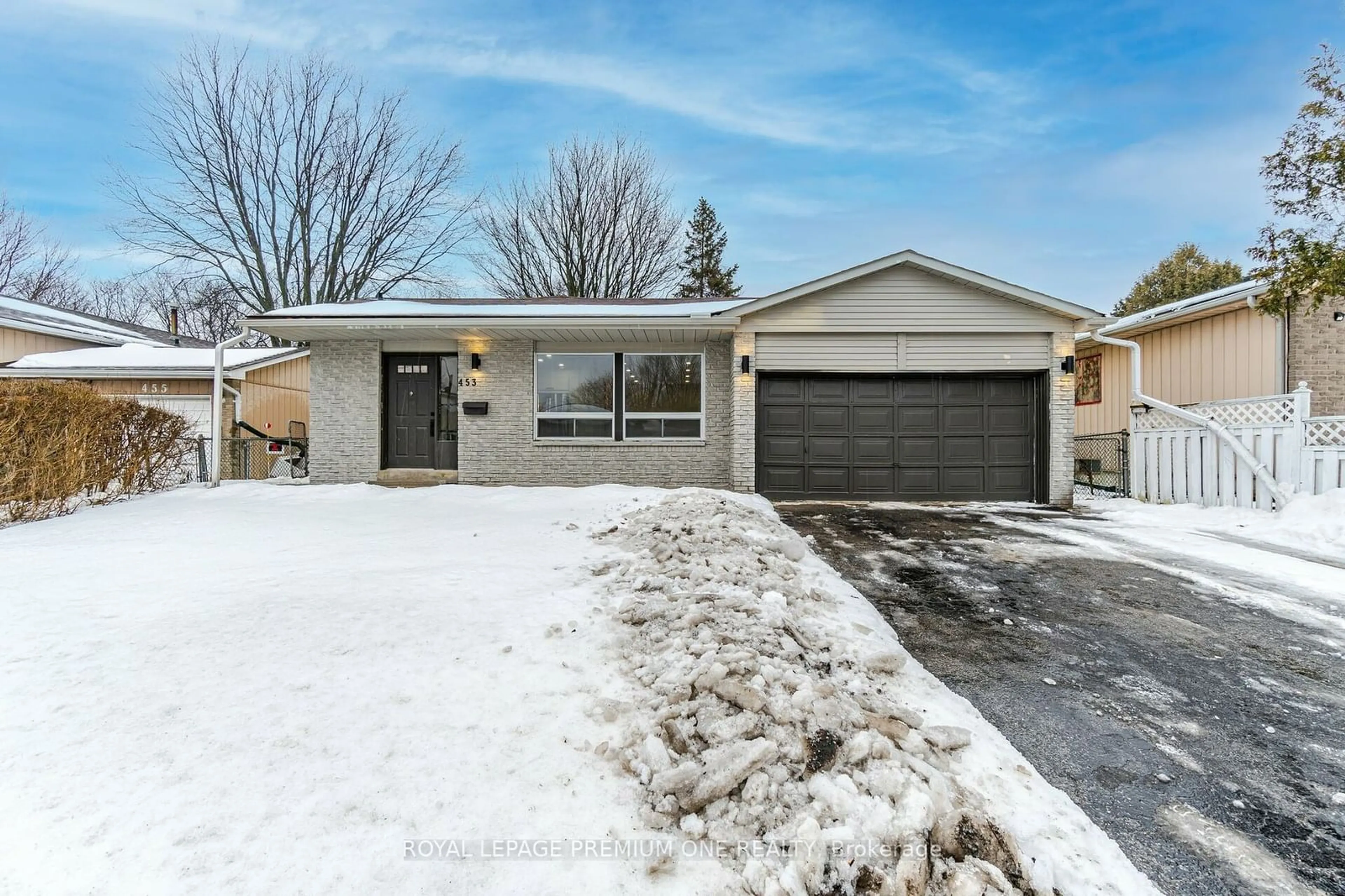 Frontside or backside of a home, cottage for 453 Leacock Dr, Barrie Ontario L4N 4X6