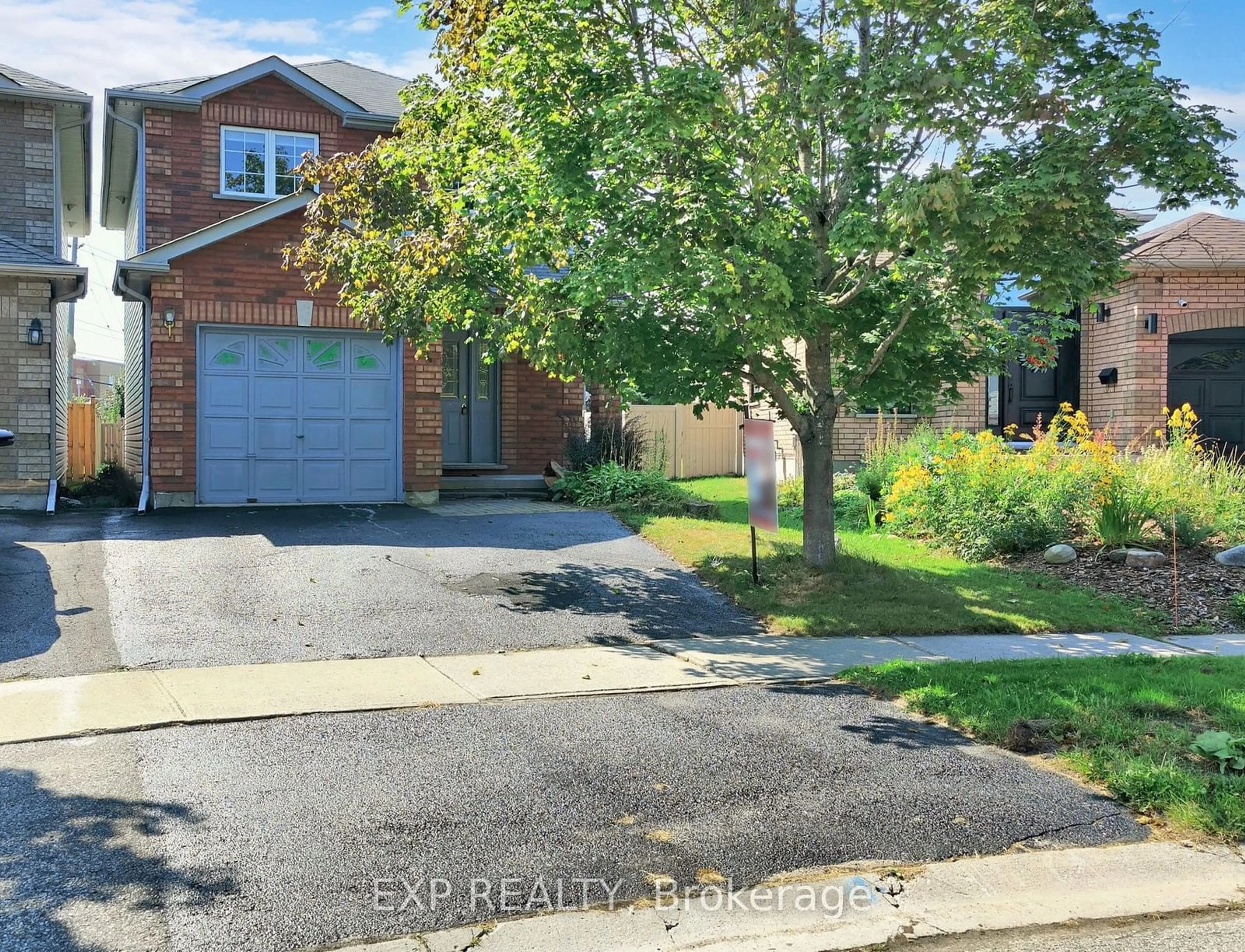 Frontside or backside of a home, the street view for 99 Julia Cres, Orillia Ontario L3V 7X3