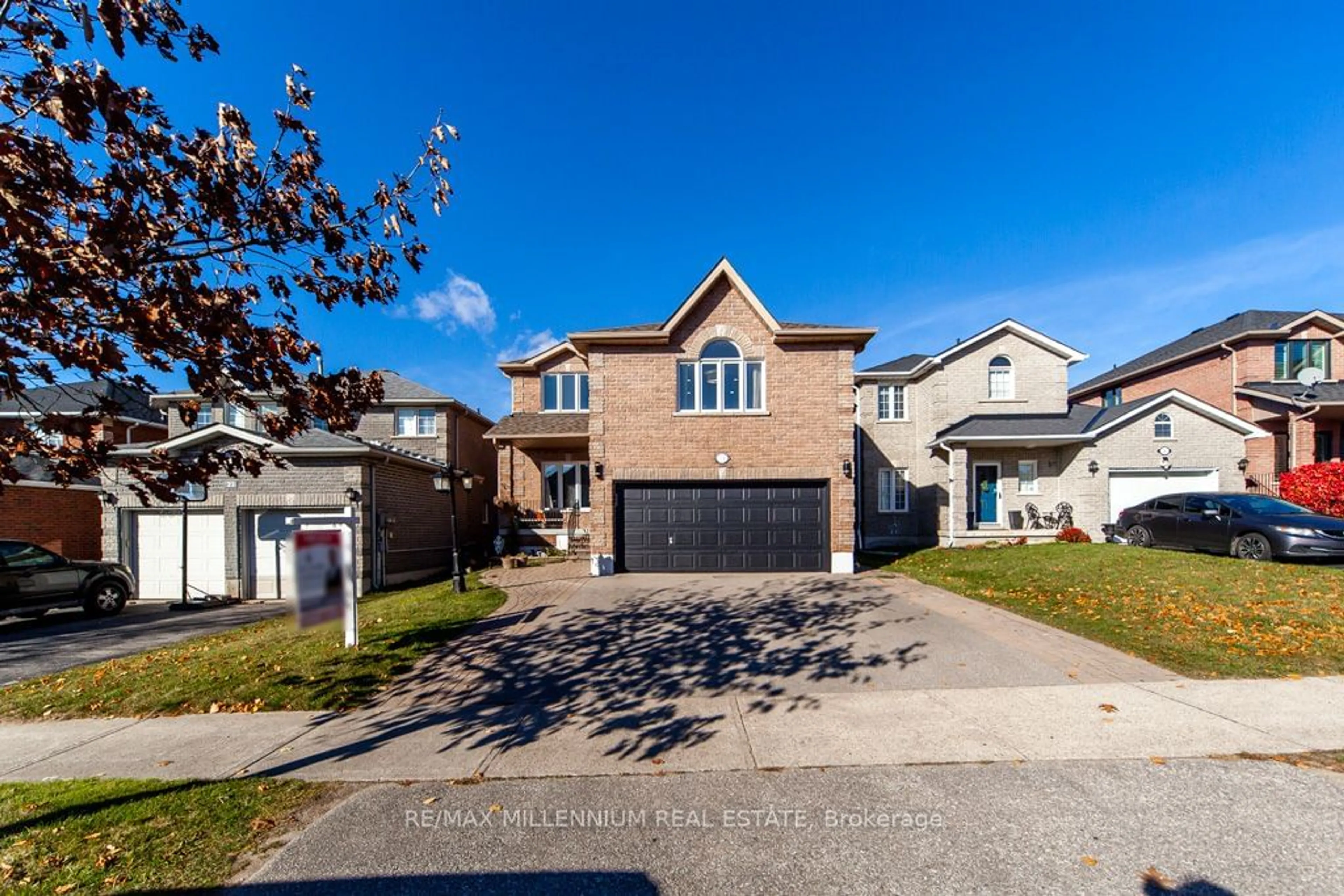 Frontside or backside of a home, the street view for 24 Jessica Dr, Barrie Ontario L4N 5S5