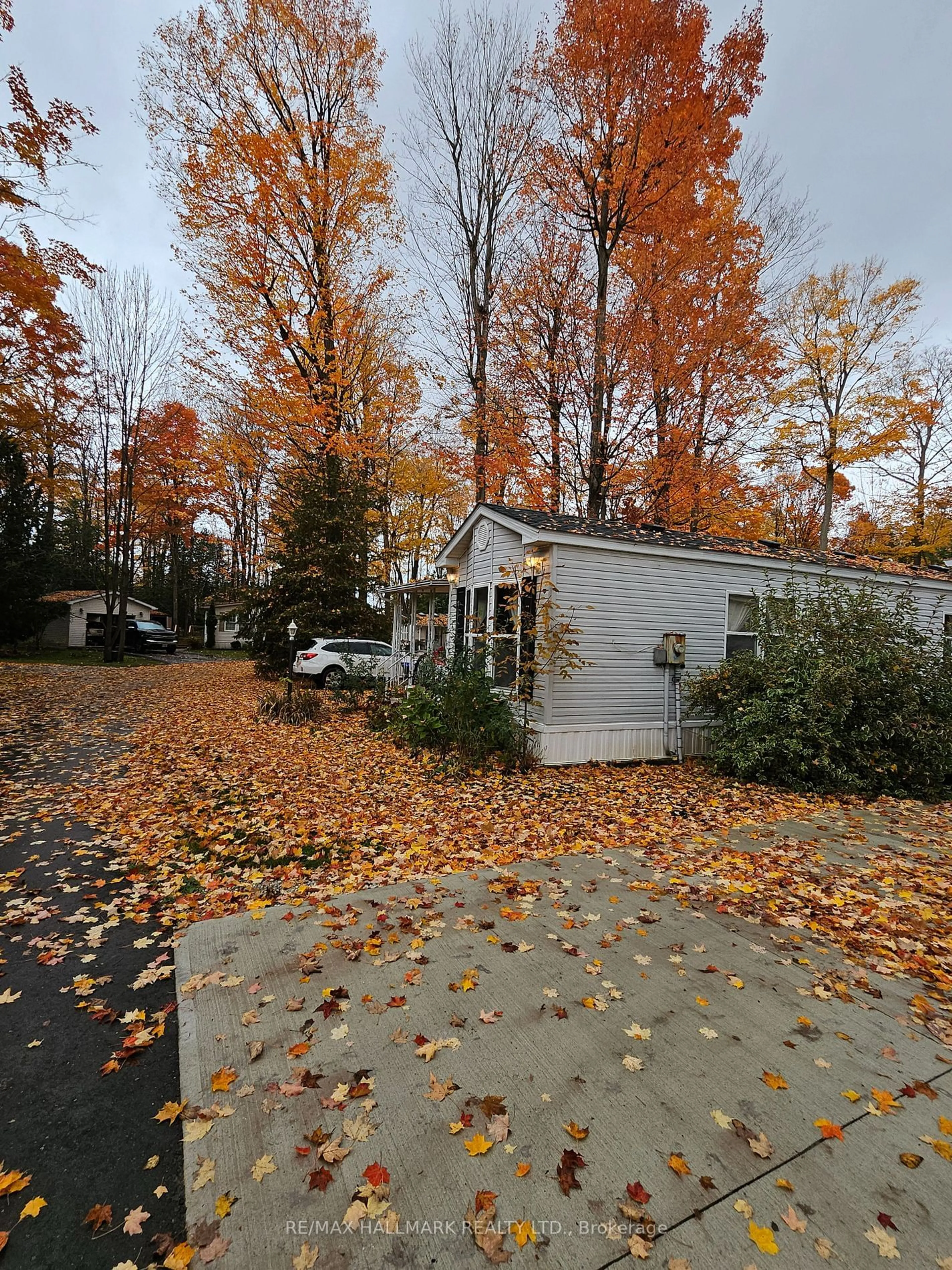 A pic from exterior of the house or condo, cottage for 26 The Boardwalk, Wasaga Beach Ontario L9Z 3A8