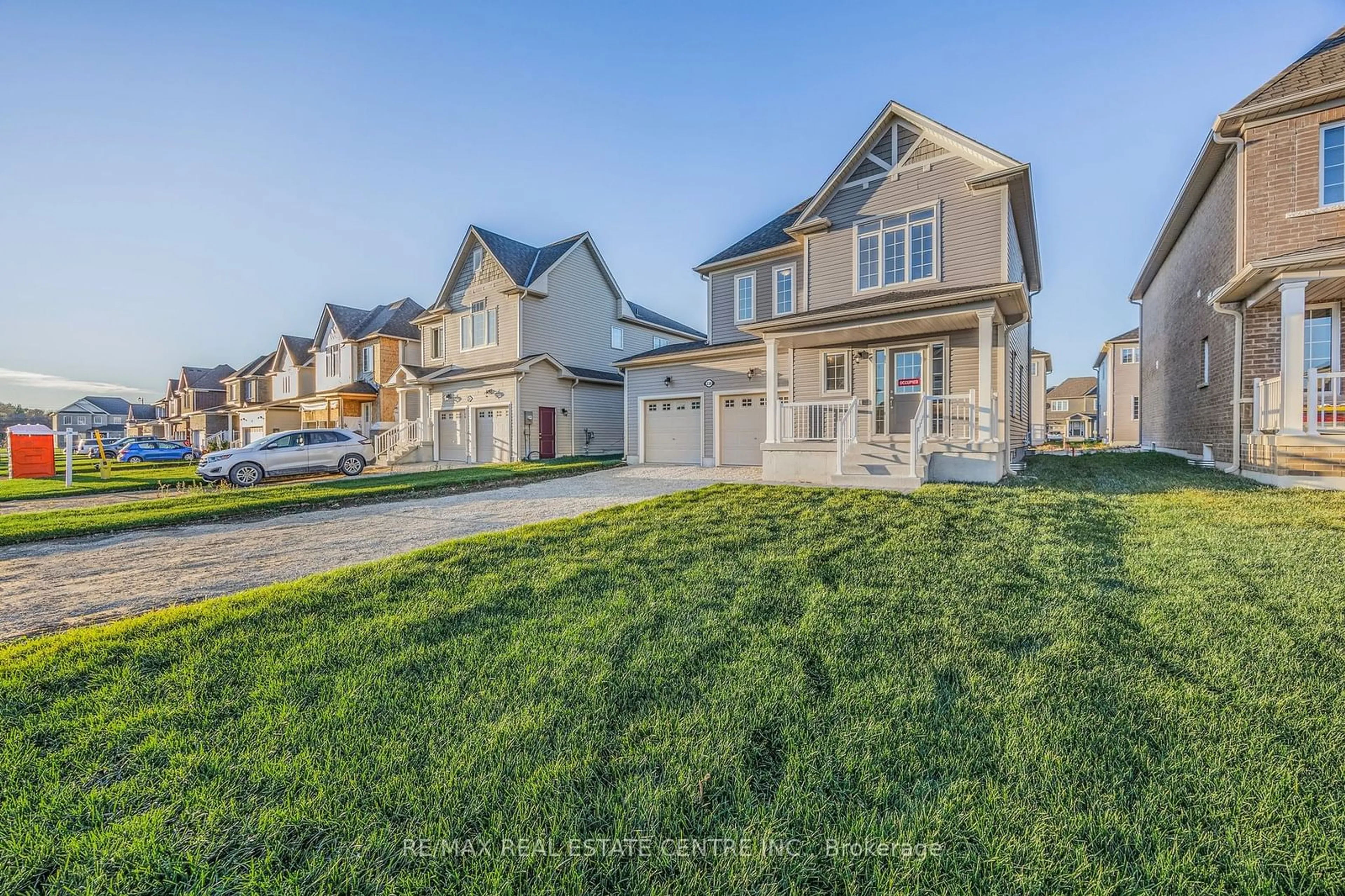 Frontside or backside of a home, the street view for 238 Mckenzie Dr, Clearview Ontario L0M 1S0