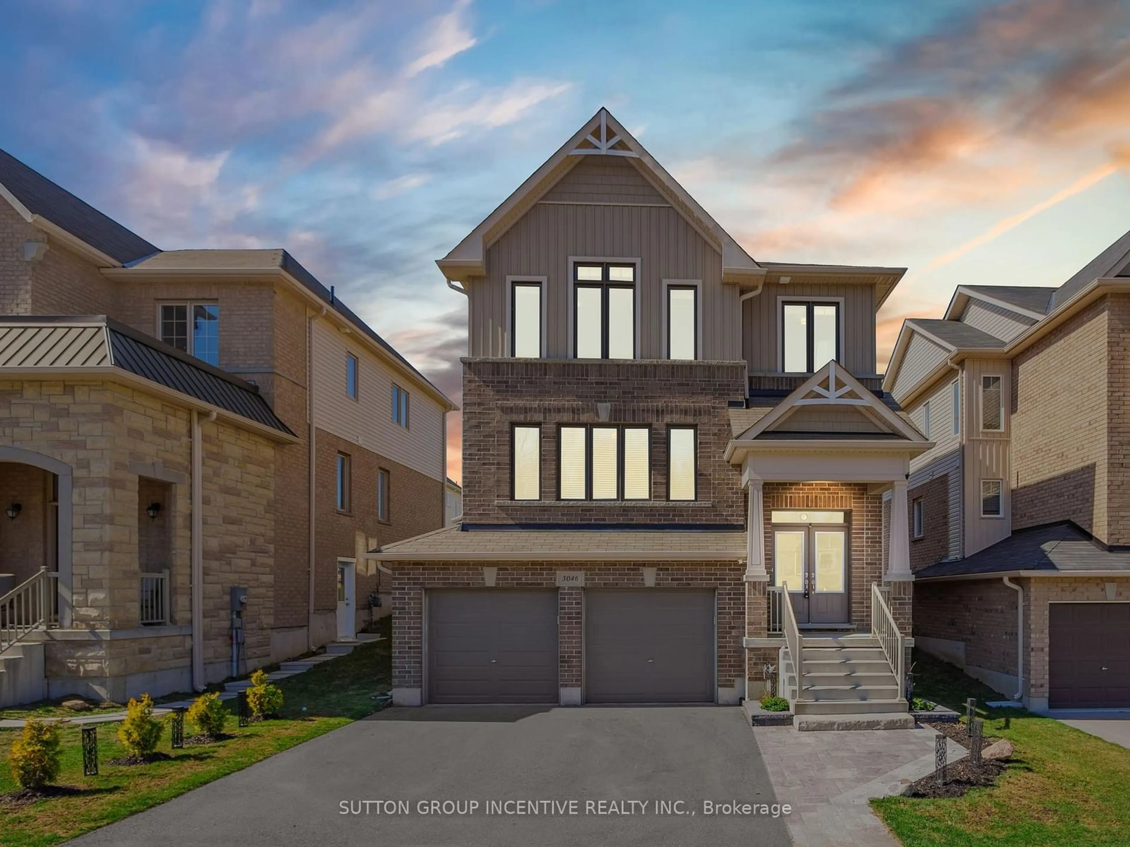 Frontside or backside of a home, the street view for 3046 Stone Ridge Blvd, Orillia Ontario L3V 8J5