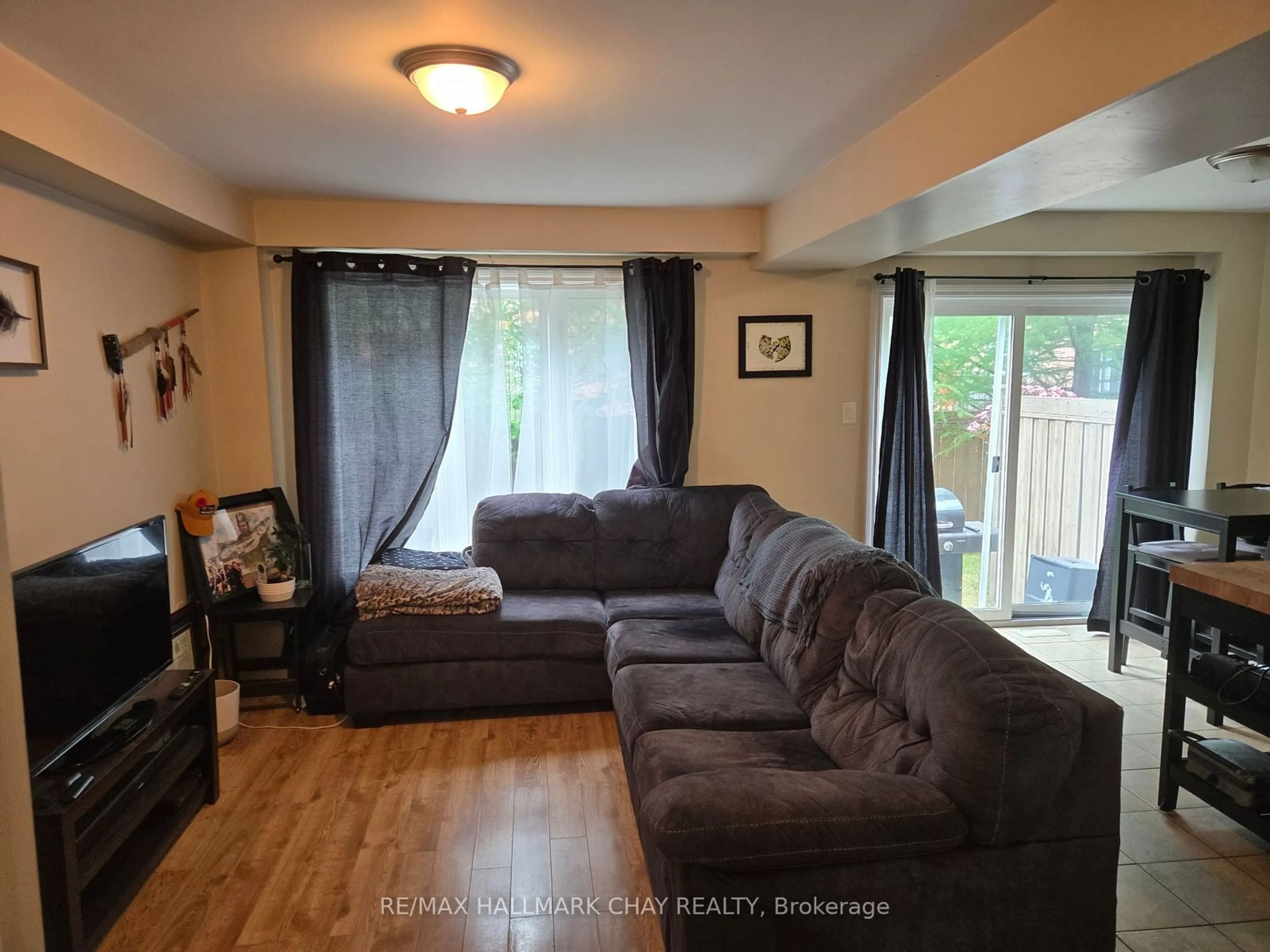 Living room, wood floors for 204 Alva St #7, Barrie Ontario L4N 3W3