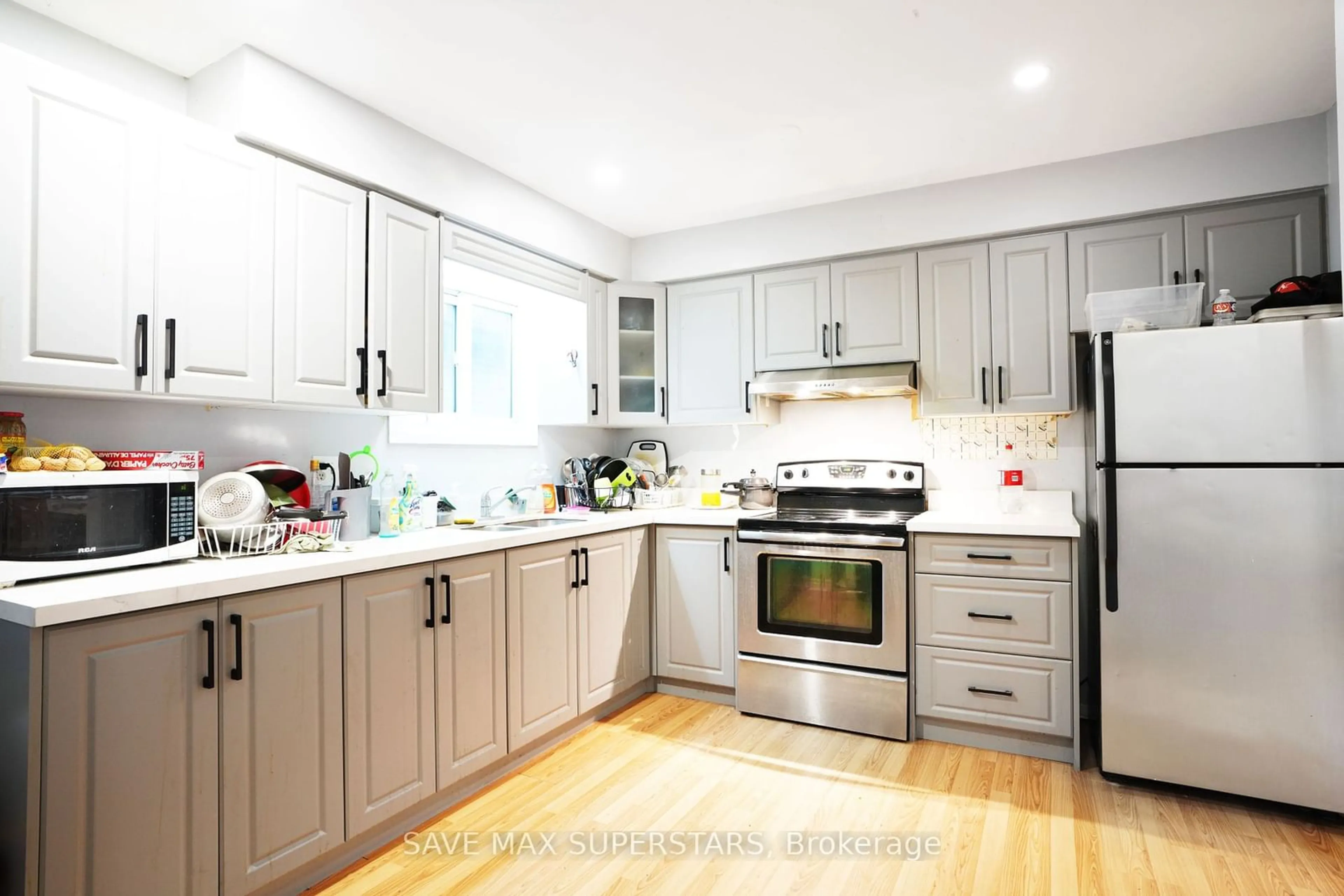 Contemporary kitchen, wood floors, cottage for 96 Wellington St, Barrie Ontario L4M 2C5