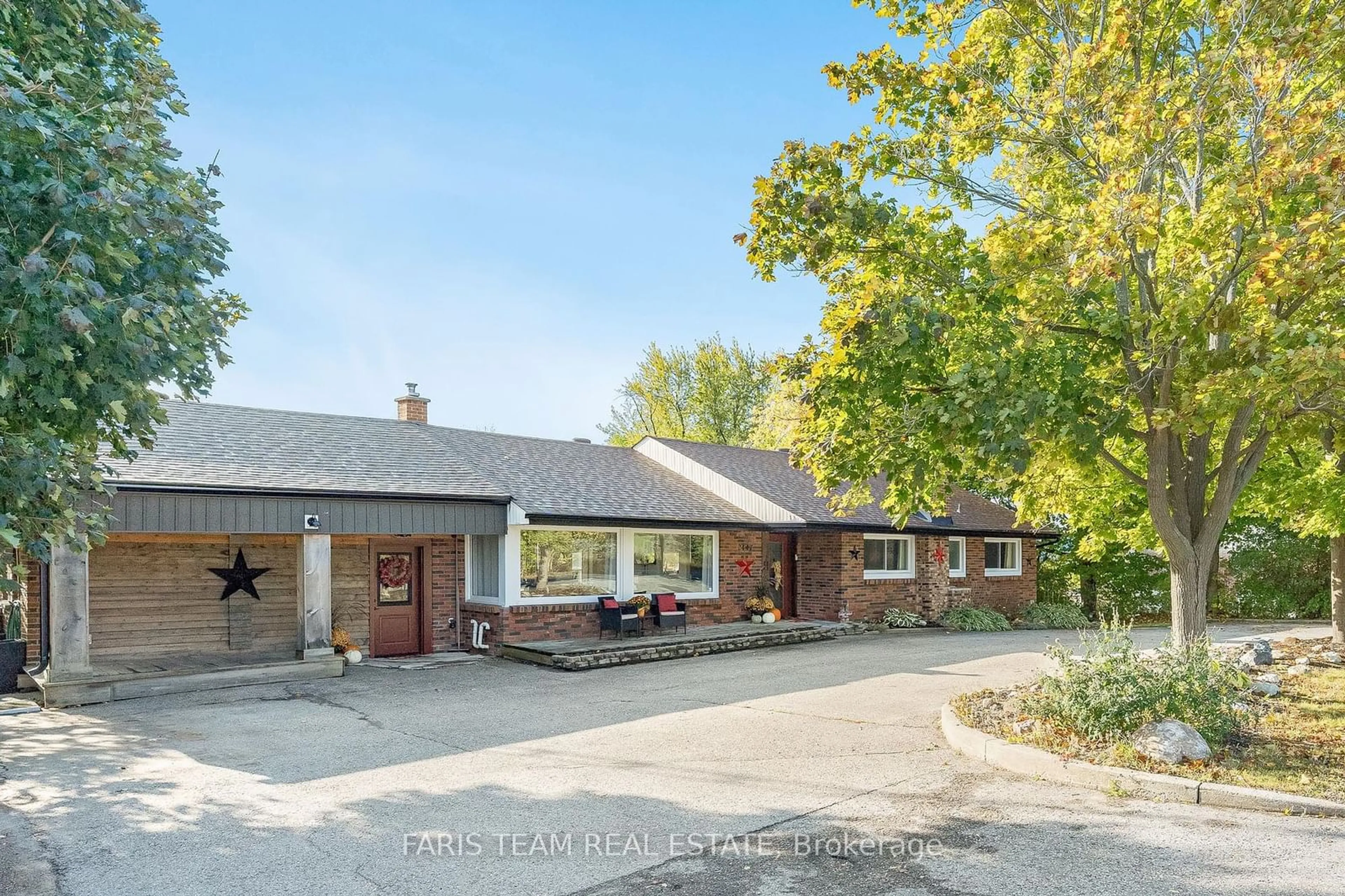 Frontside or backside of a home, cottage for 2447 Ridge Rd, Oro-Medonte Ontario L0L 2L0