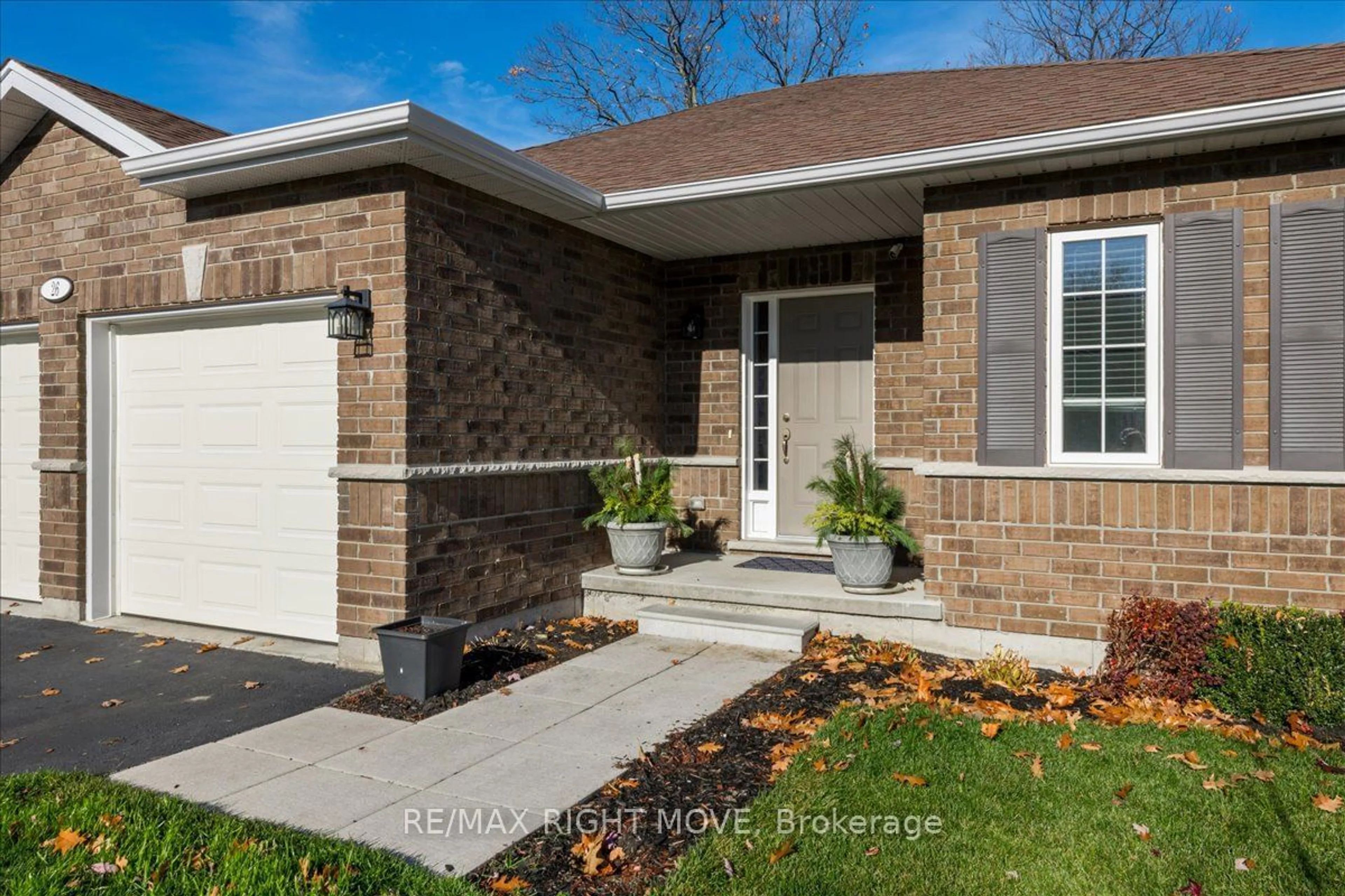 Home with brick exterior material for 26 Hunter Ave, Tay Ontario L0K 2A0