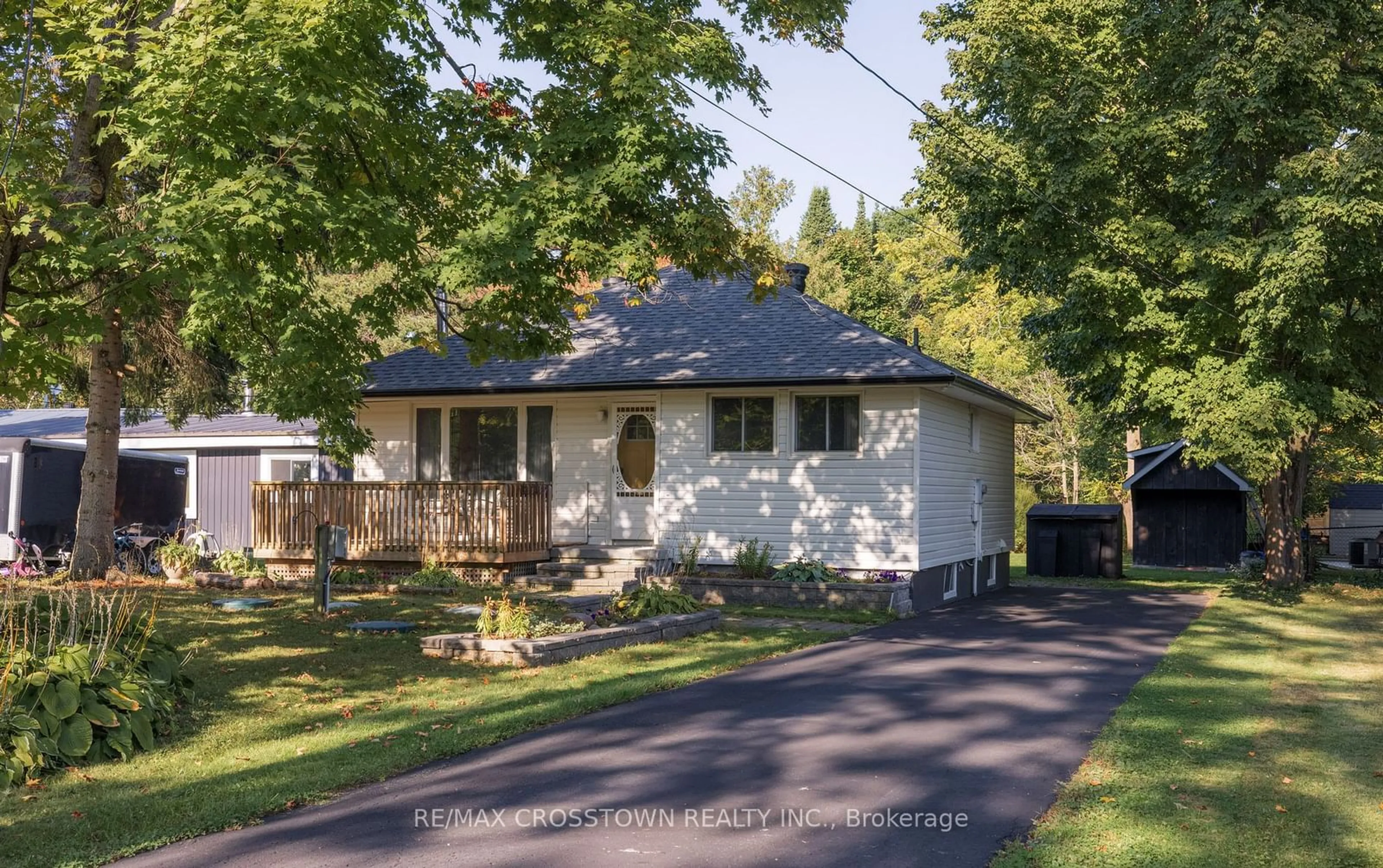 Frontside or backside of a home, cottage for 47 Lakeshore Rd, Oro-Medonte Ontario L0L 2E0