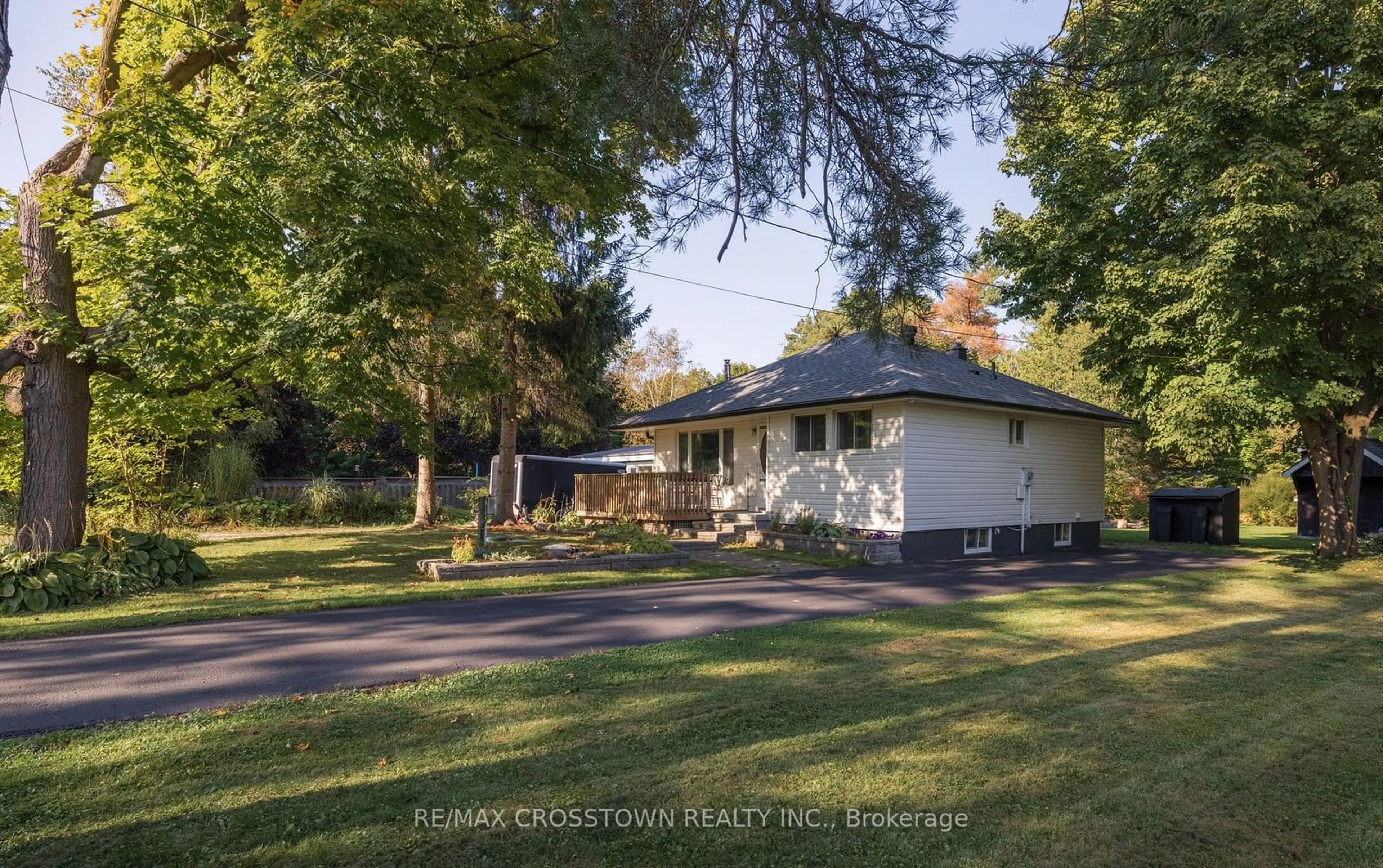 Frontside or backside of a home, cottage for 47 Lakeshore Rd, Oro-Medonte Ontario L0L 2E0