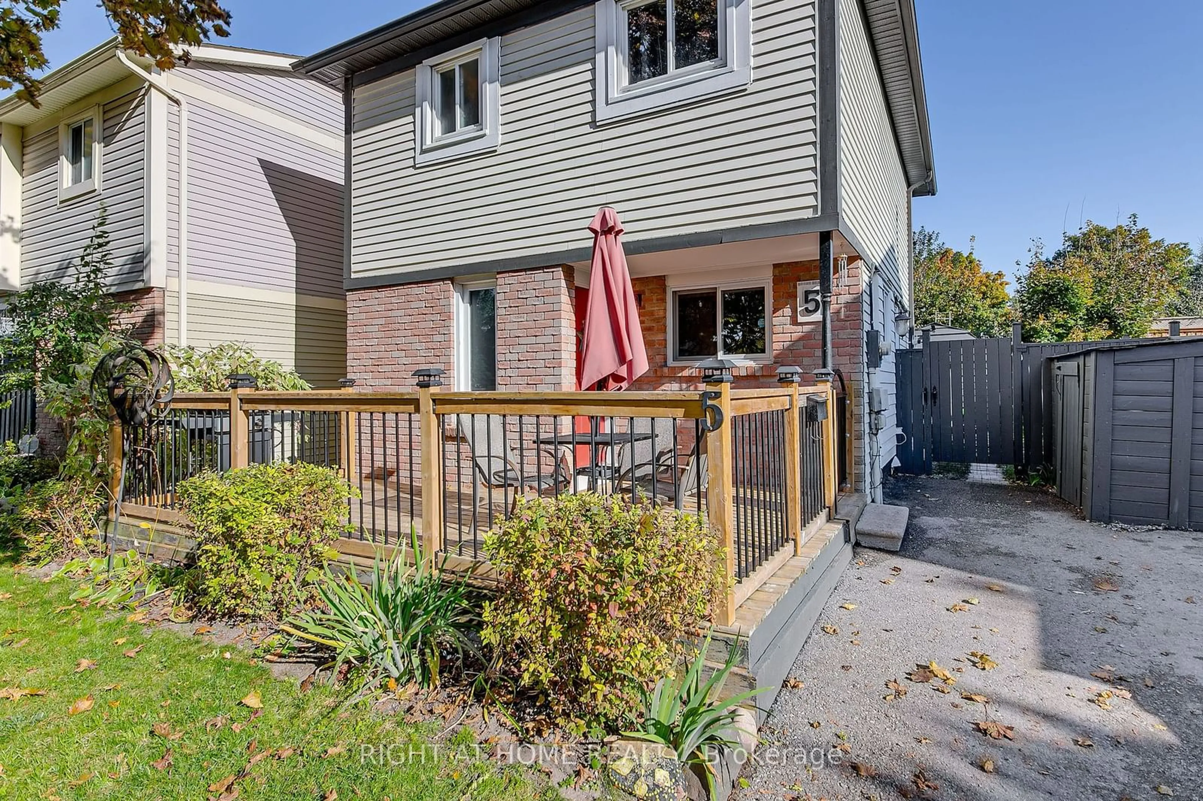 Patio, the fenced backyard for 5 Dickens Dr, Barrie Ontario L4N 5C4