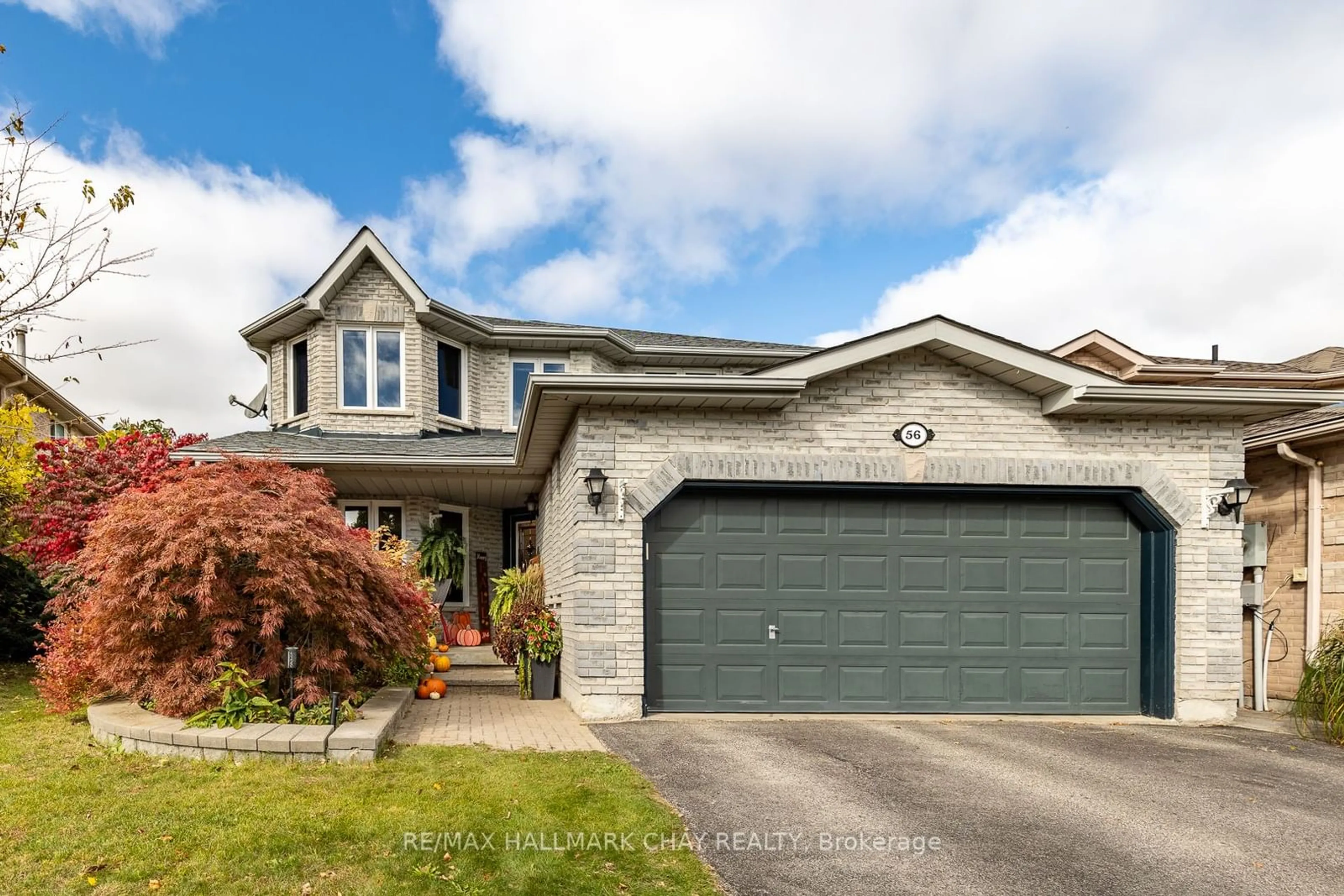 Frontside or backside of a home, the street view for 56 Stoneybrook Cres, Barrie Ontario L4N 0A6