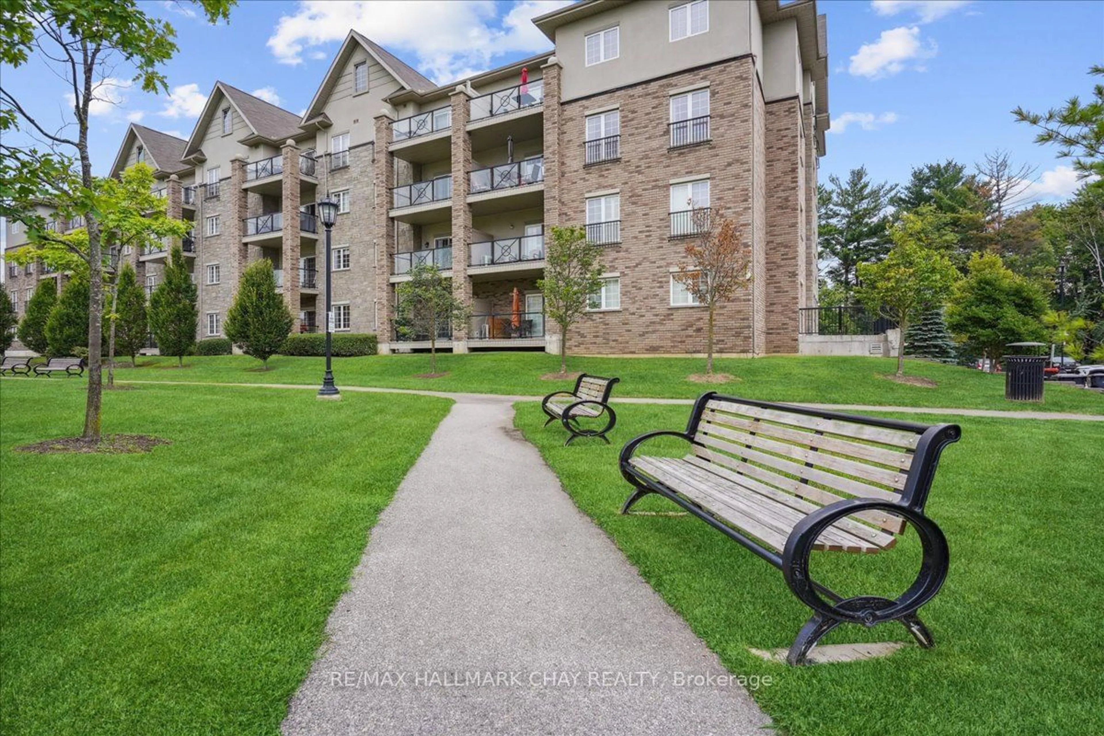 A pic from exterior of the house or condo, the street view for 45 Ferndale Dr #408, Barrie Ontario L4N 5W7