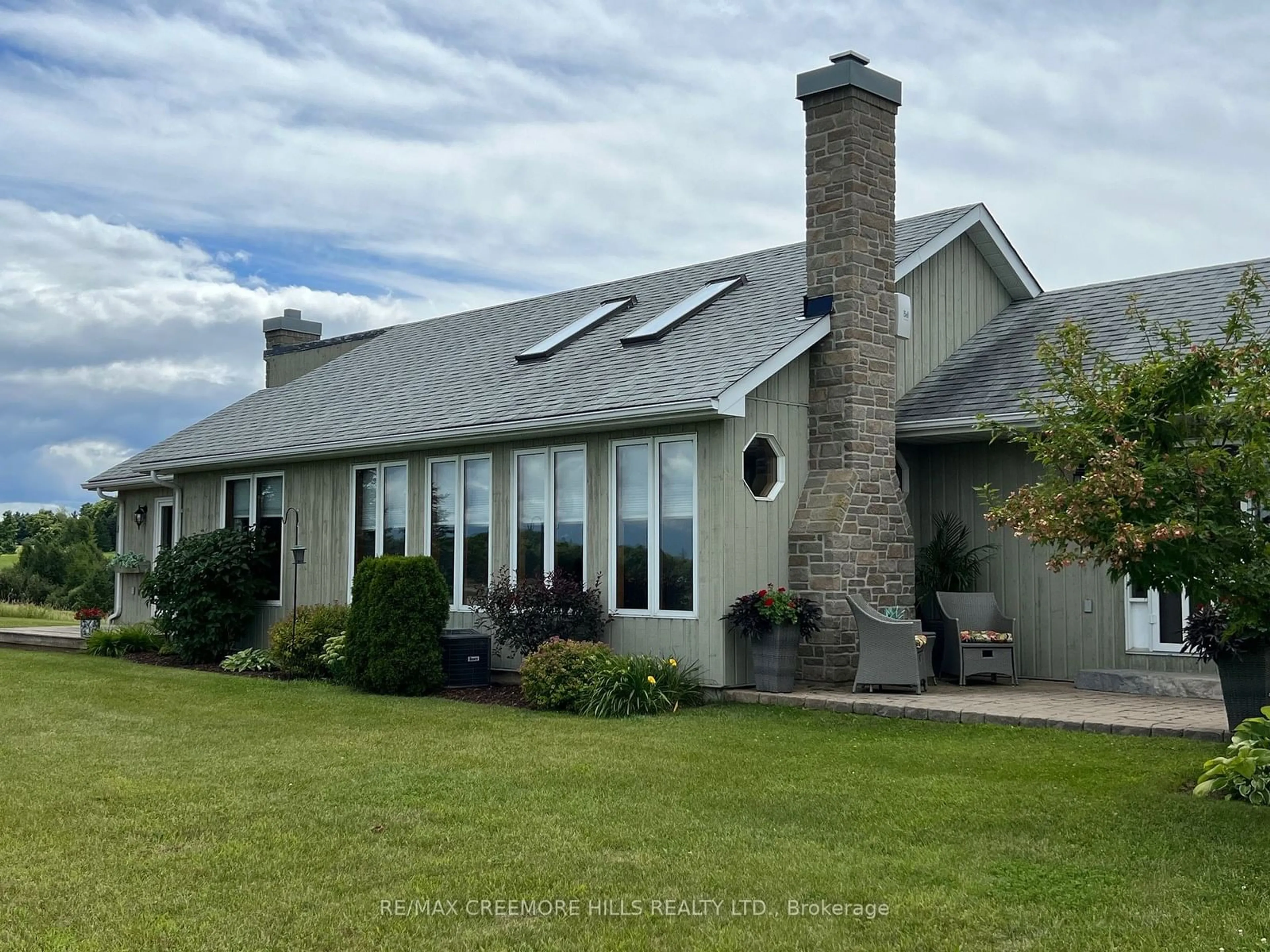 Frontside or backside of a home, cottage for 2332 Centre Line Rd, Clearview Ontario L0M 1G0