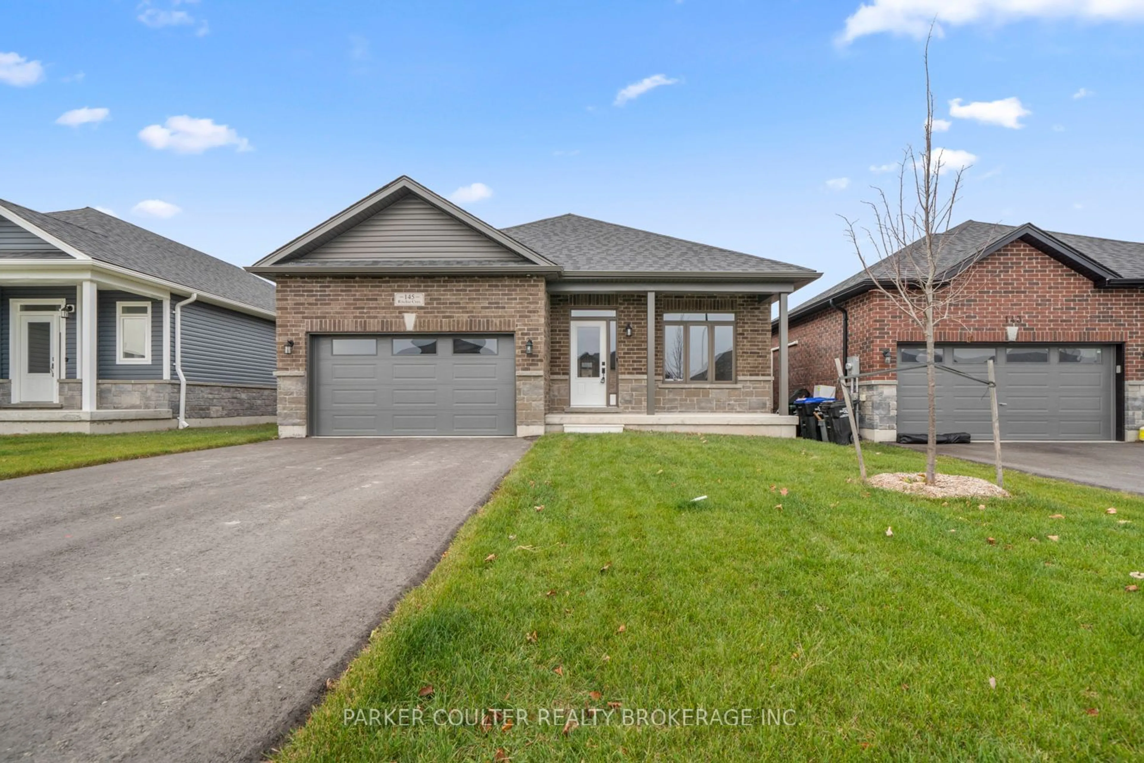 Frontside or backside of a home, the street view for 145 Ritchie Cres, Springwater Ontario L0L 1P0