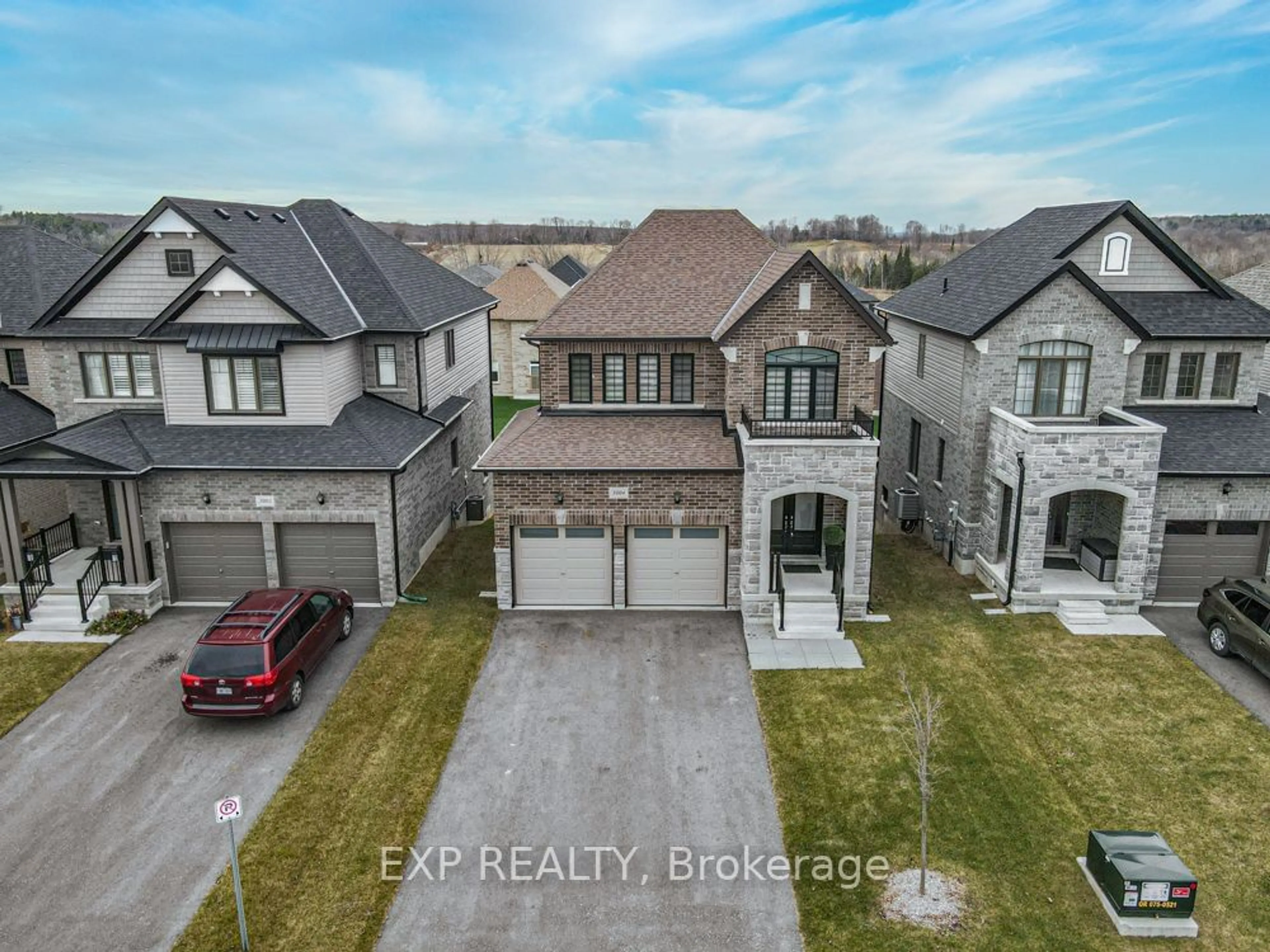 Frontside or backside of a home, the street view for 3004 SIERRA Dr, Orillia Ontario L3V 8M7