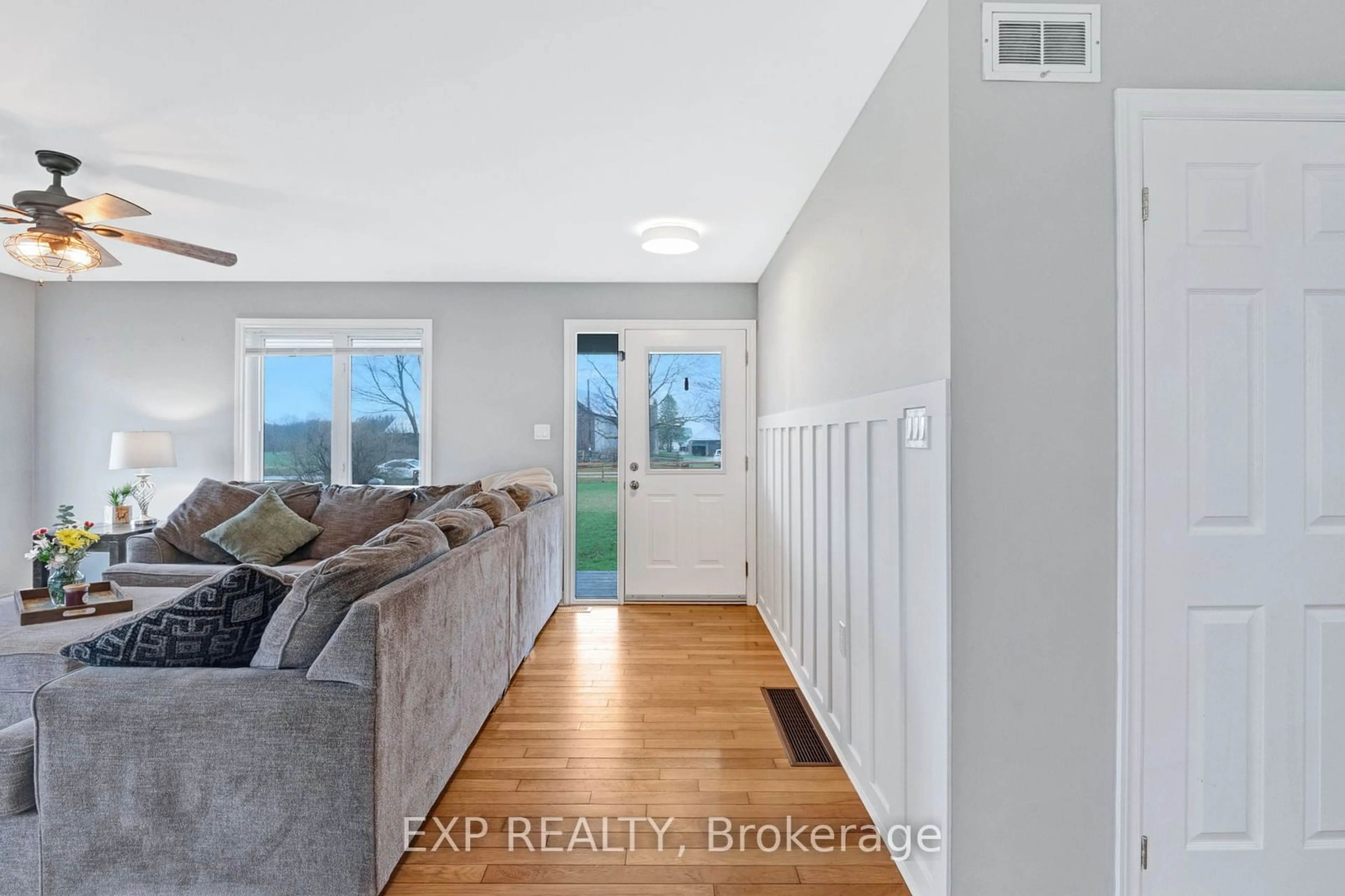 Indoor entryway, wood floors for 2059 Sideroad 5, Ramara Ontario L0K 1B0