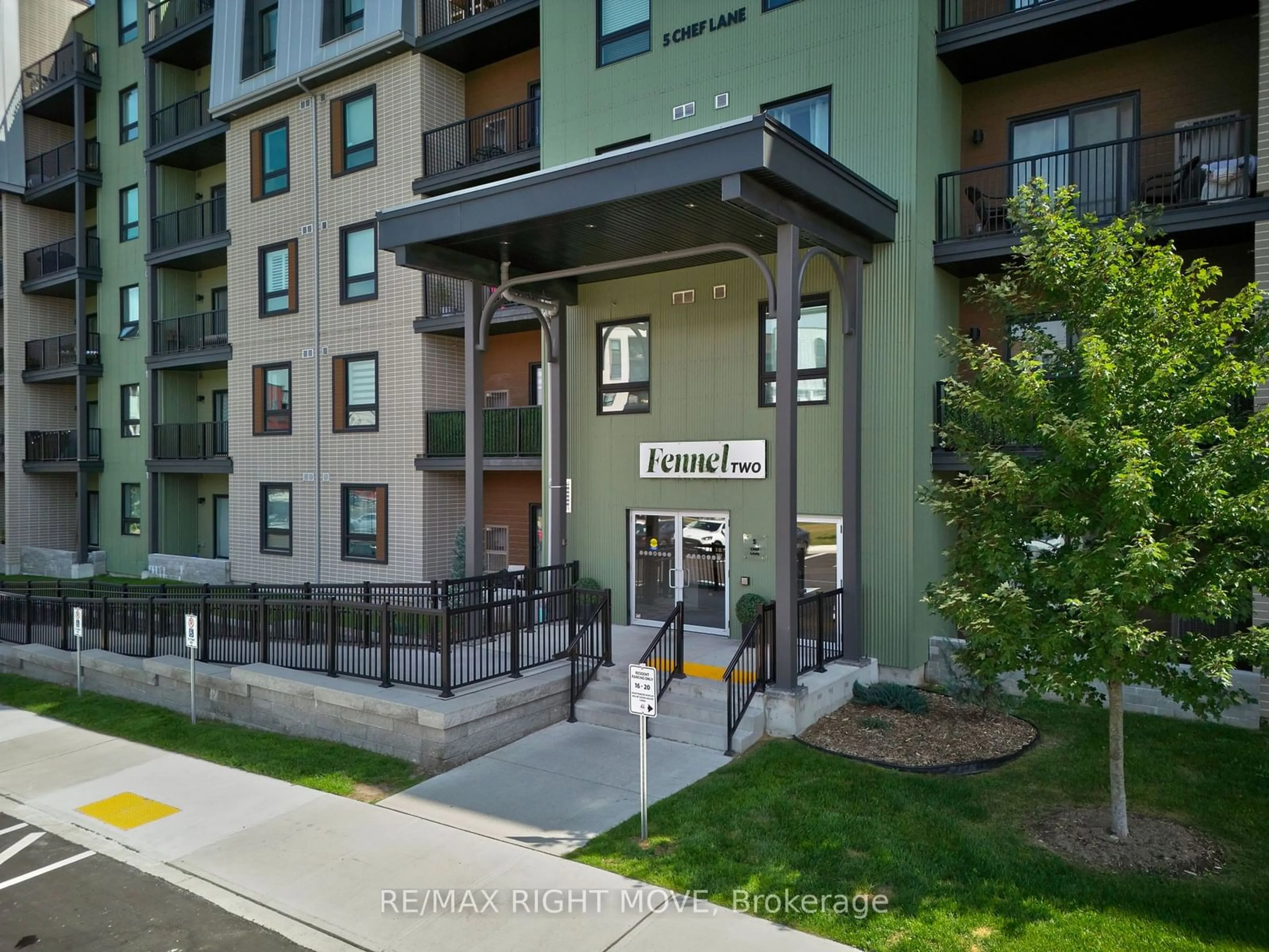 A pic from exterior of the house or condo, the street view for 5 Chef Lane #410, Barrie Ontario L9J 0J8