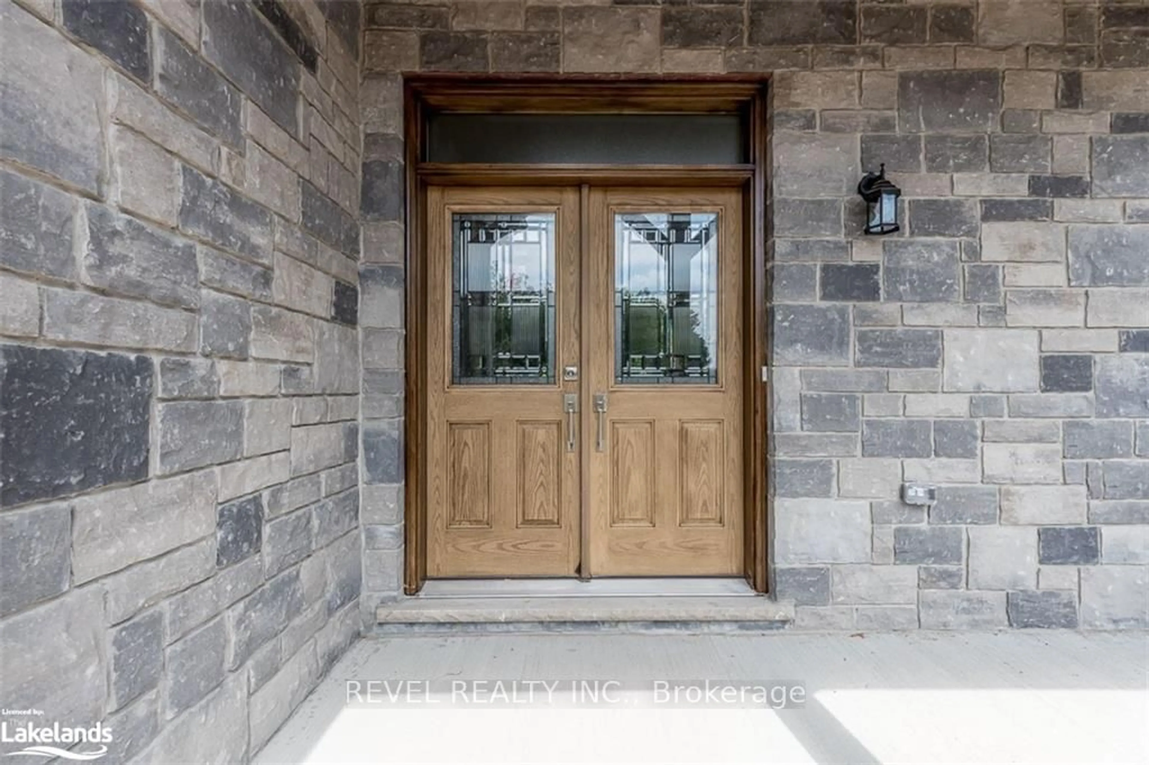 Indoor entryway, wood floors for Lt 18 Voyageur Dr, Tiny Ontario L9M 1R2