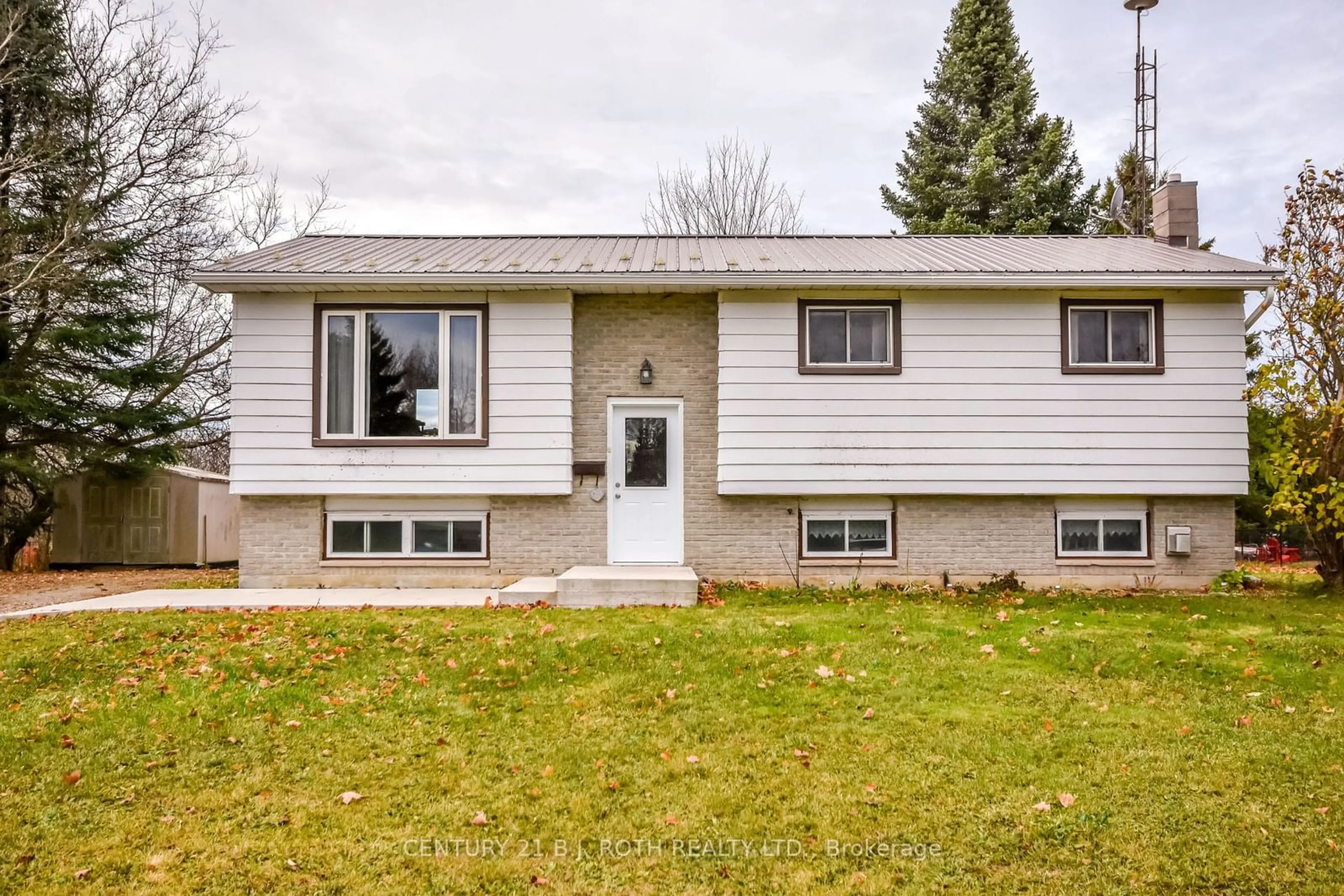 Frontside or backside of a home, cottage for 14 Preston St, Oro-Medonte Ontario L0K 2G0