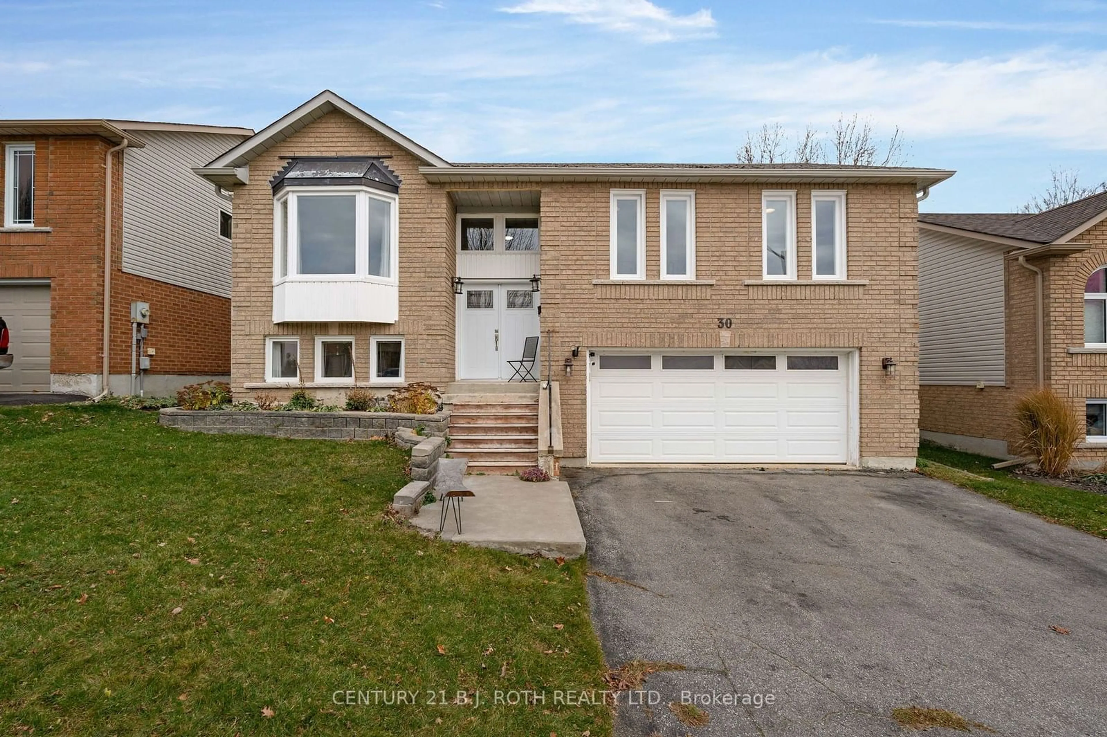 Frontside or backside of a home, the street view for 30 Frontier Ave, Orillia Ontario L3V 7S8