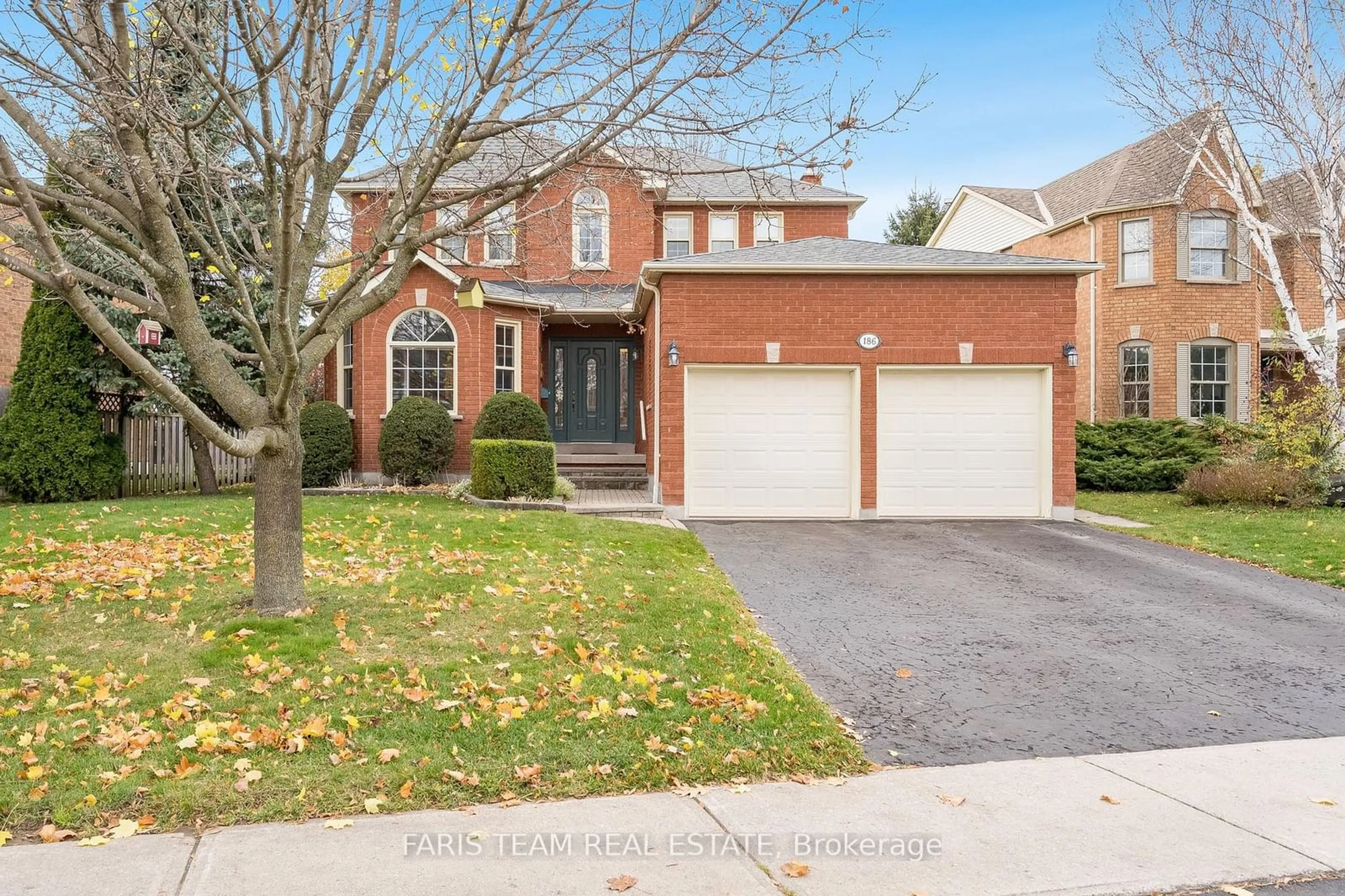 Frontside or backside of a home, the street view for 186 Hanmer St, Barrie Ontario L4N 7J9