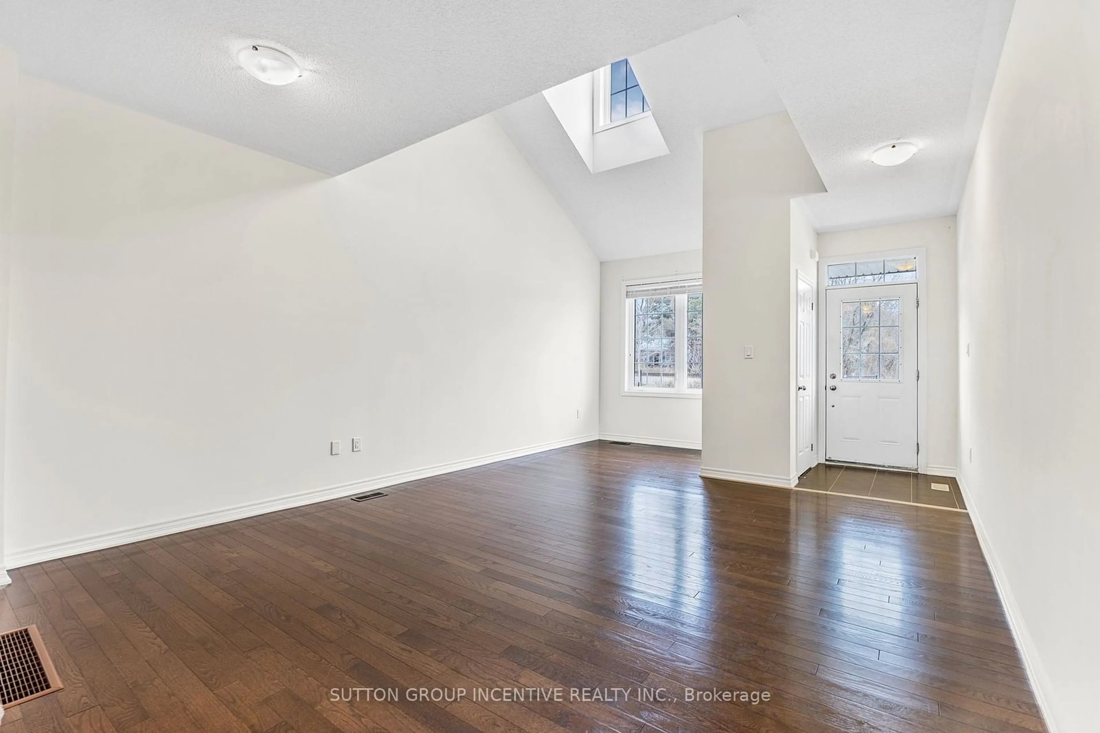 A pic of a room, wood floors for 13 Appalachian Tr, Wasaga Beach Ontario L9Z 0G3