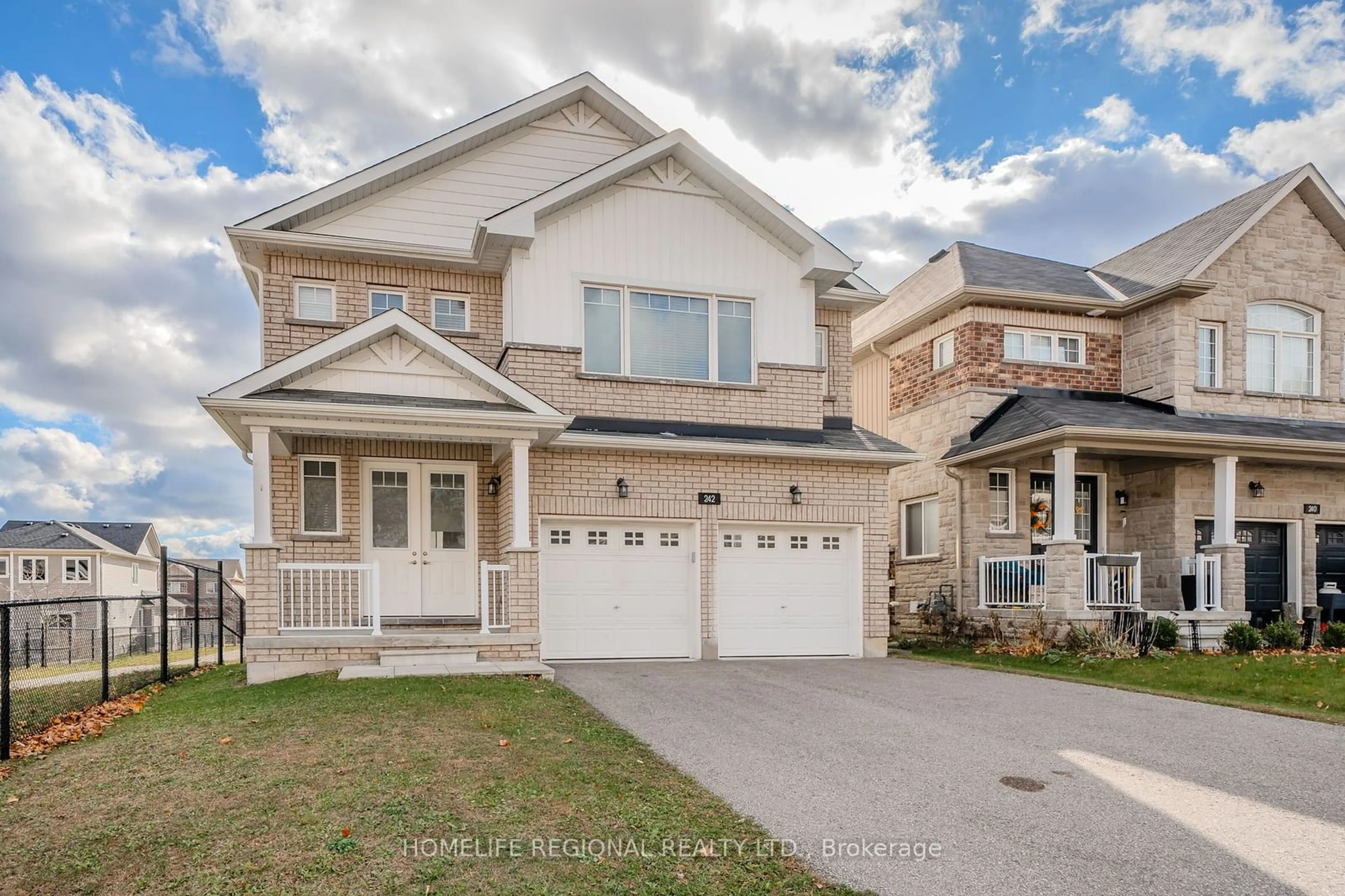 Frontside or backside of a home, the street view for 242 Diana Dr, Orillia Ontario L3V 0E2