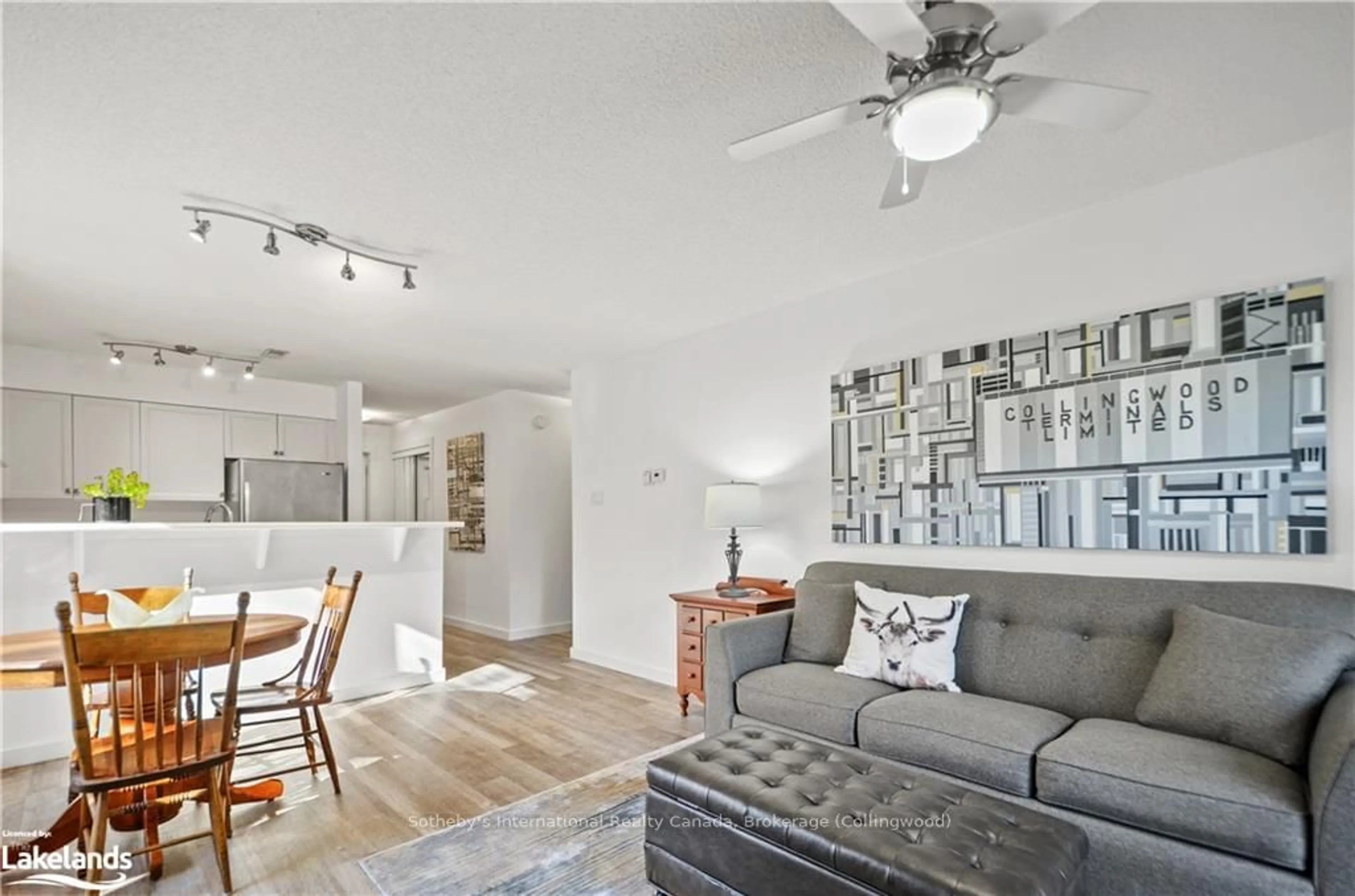 Living room, wood floors for 331 MARINERS Way, Collingwood Ontario L9Y 5C7