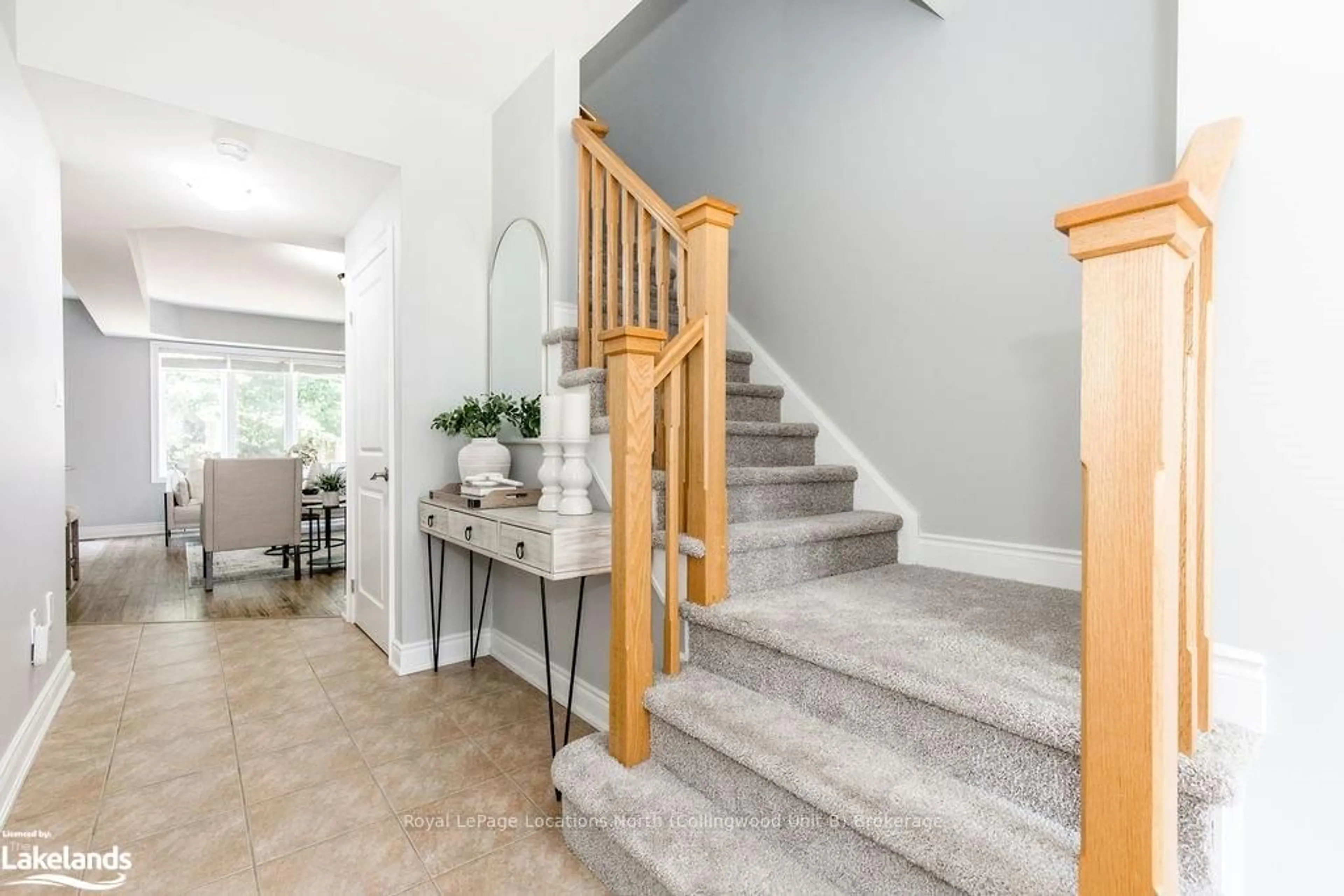 Stairs for 21 COVINGTON BLUE Cres, Wasaga Beach Ontario L9Z 0E4