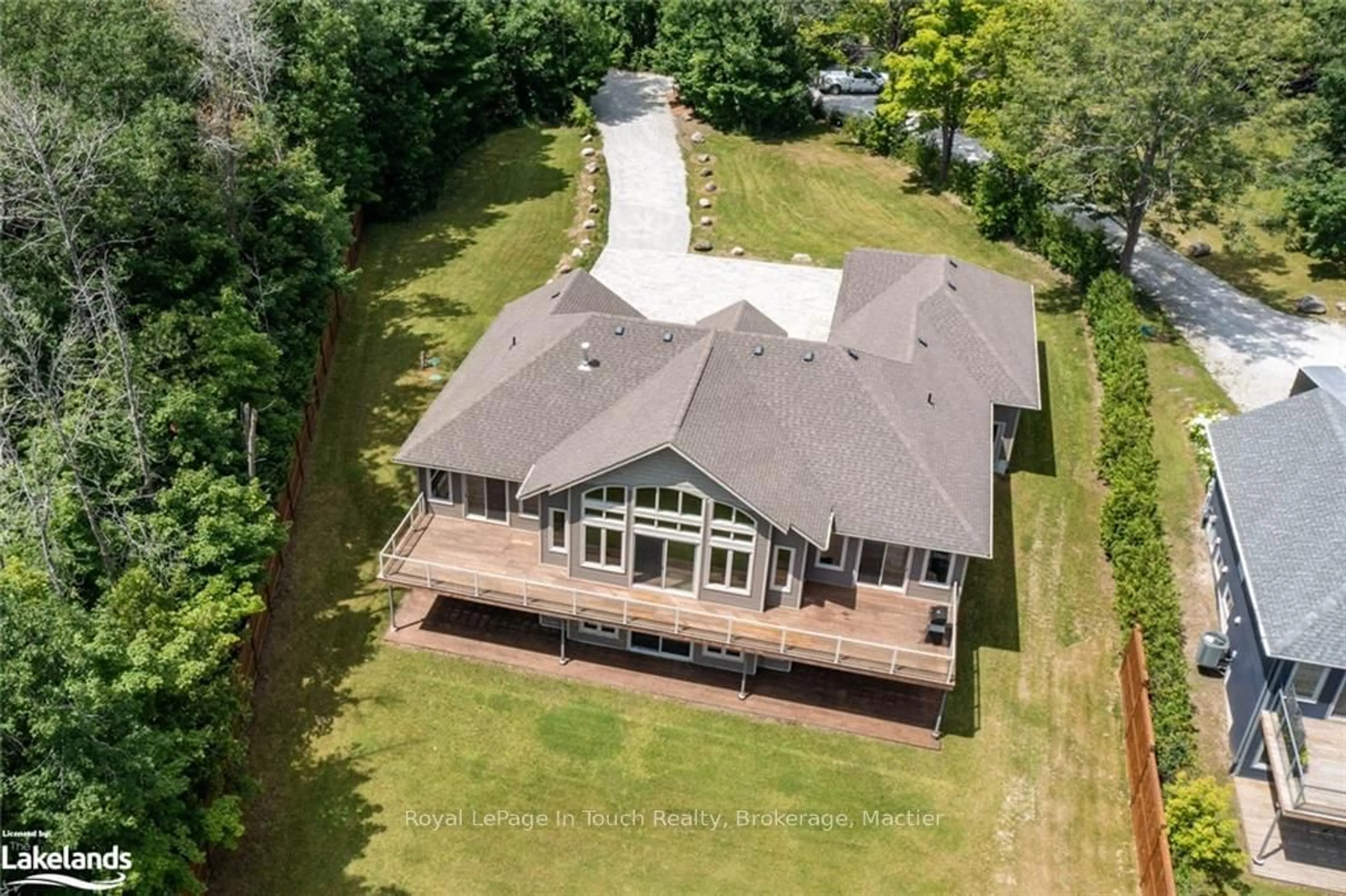 Frontside or backside of a home, cottage for 57A MAPLEWOOD Pkwy, Oro-Medonte Ontario L3V 0K2