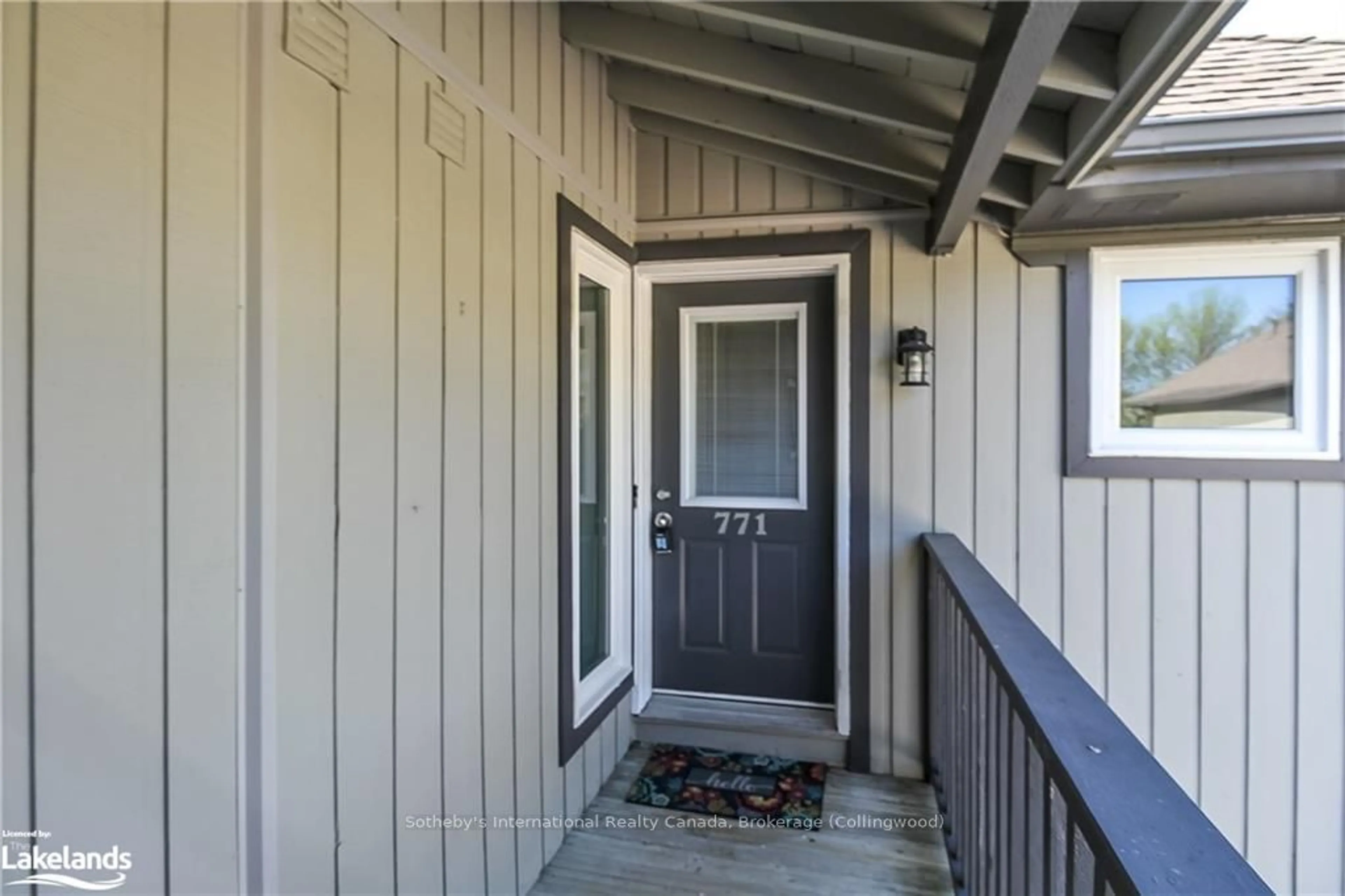 Indoor entryway, wood floors for 771 JOHNSTON PARK Ave, Collingwood Ontario L9Y 5C7