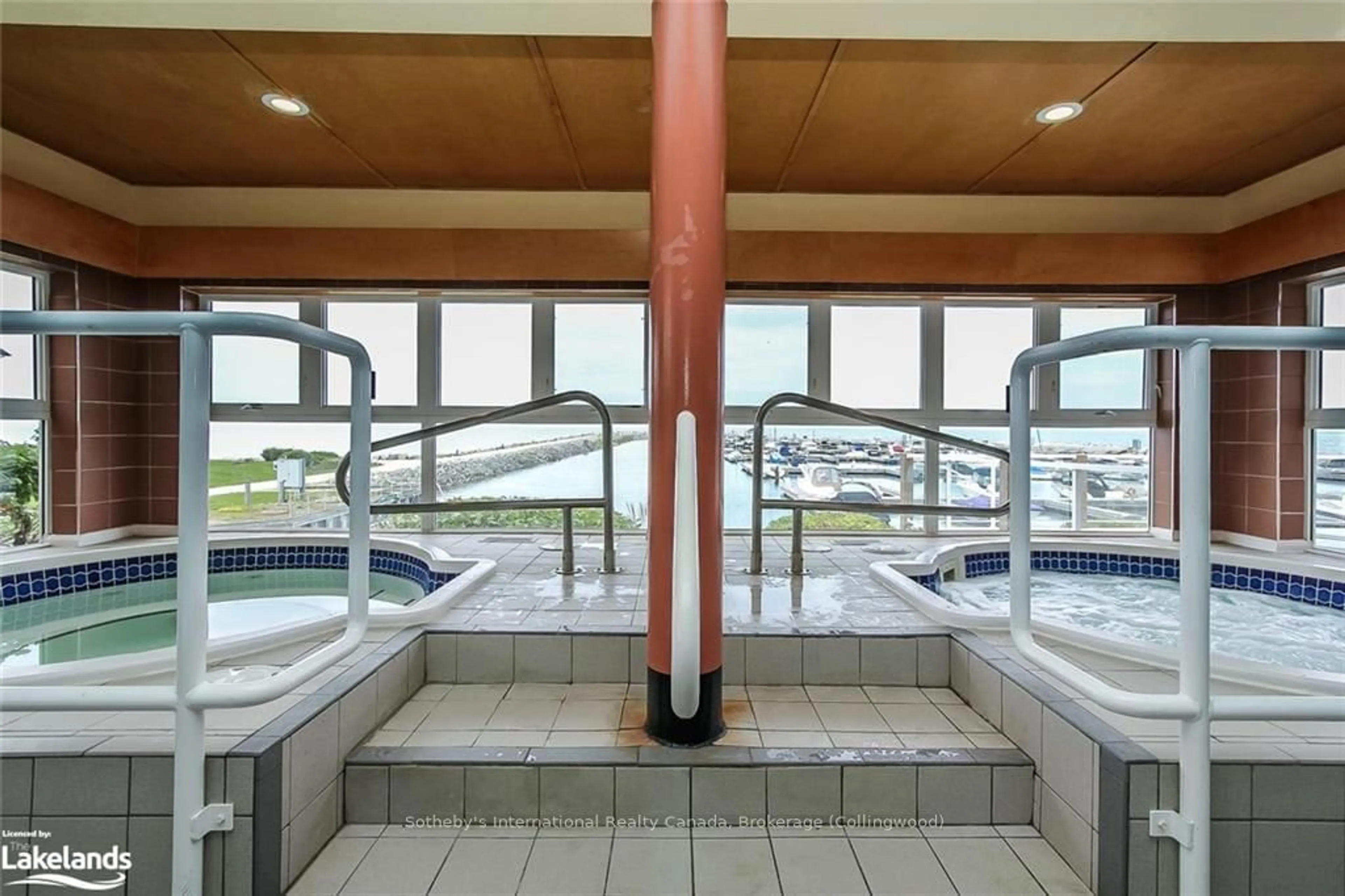 Indoor or outdoor pool for 685 JOHNSTON PARK Ave, Collingwood Ontario L9Y 5C7