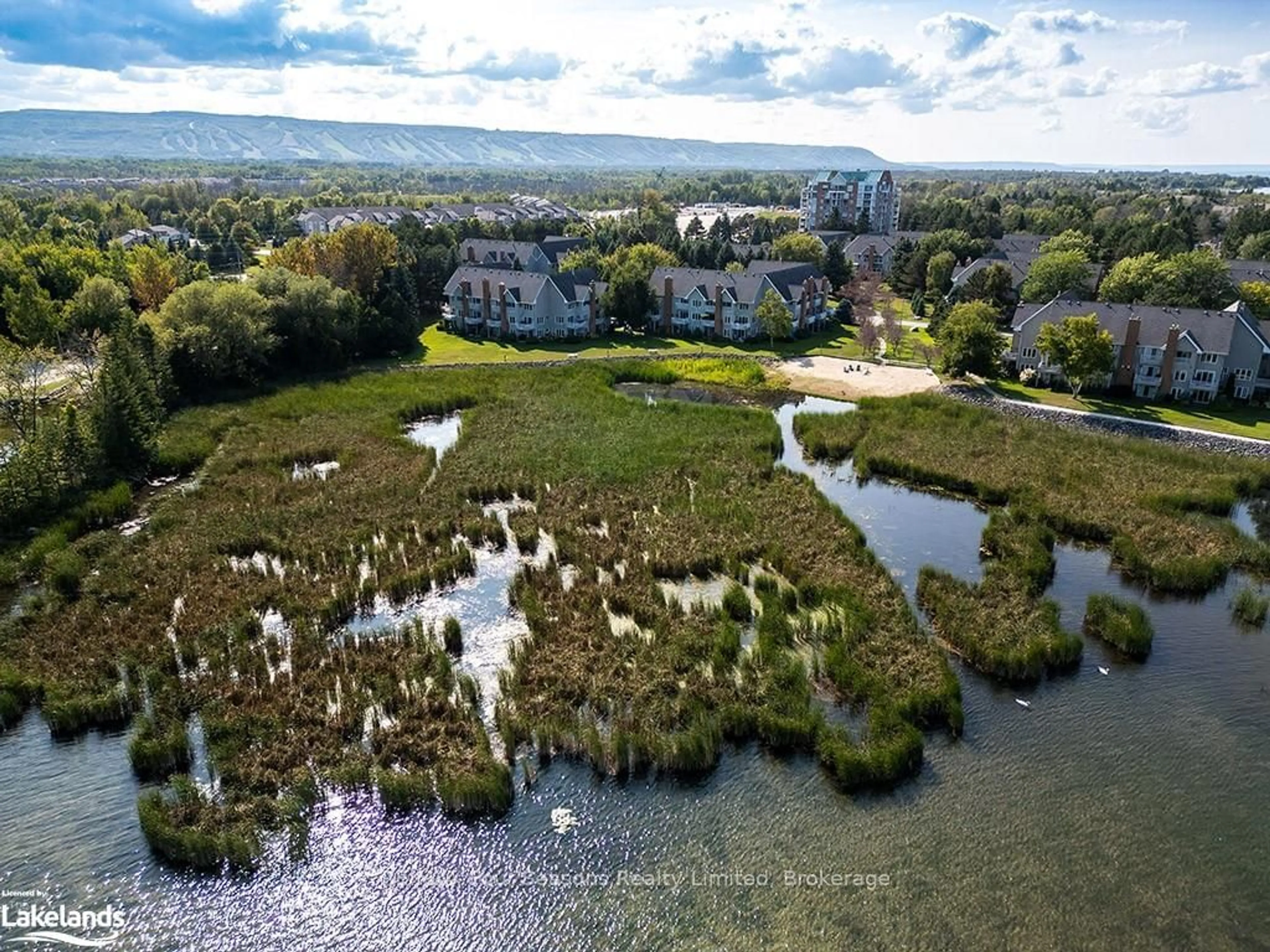 A pic from exterior of the house or condo, the view of lake or river for 2 RAMBLINGS Way #9, Collingwood Ontario L9Y 5C6