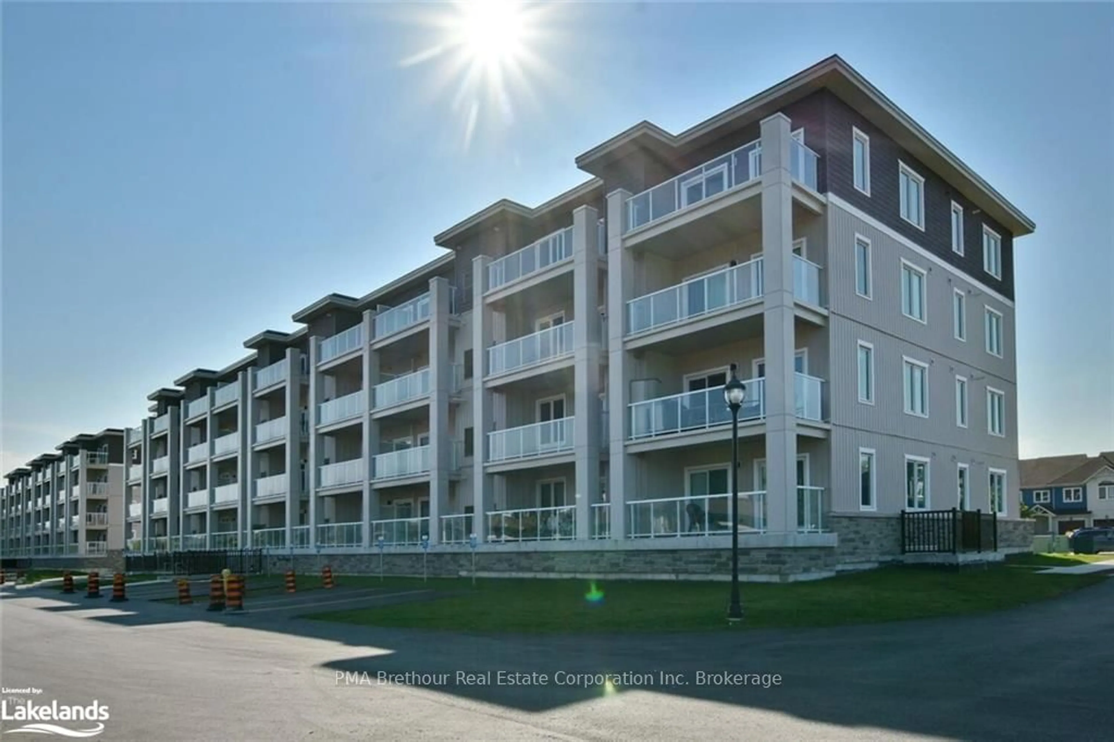 A pic from exterior of the house or condo, the front or back of building for 17 SPOONER Cres #409, Collingwood Ontario L9Y 1T3